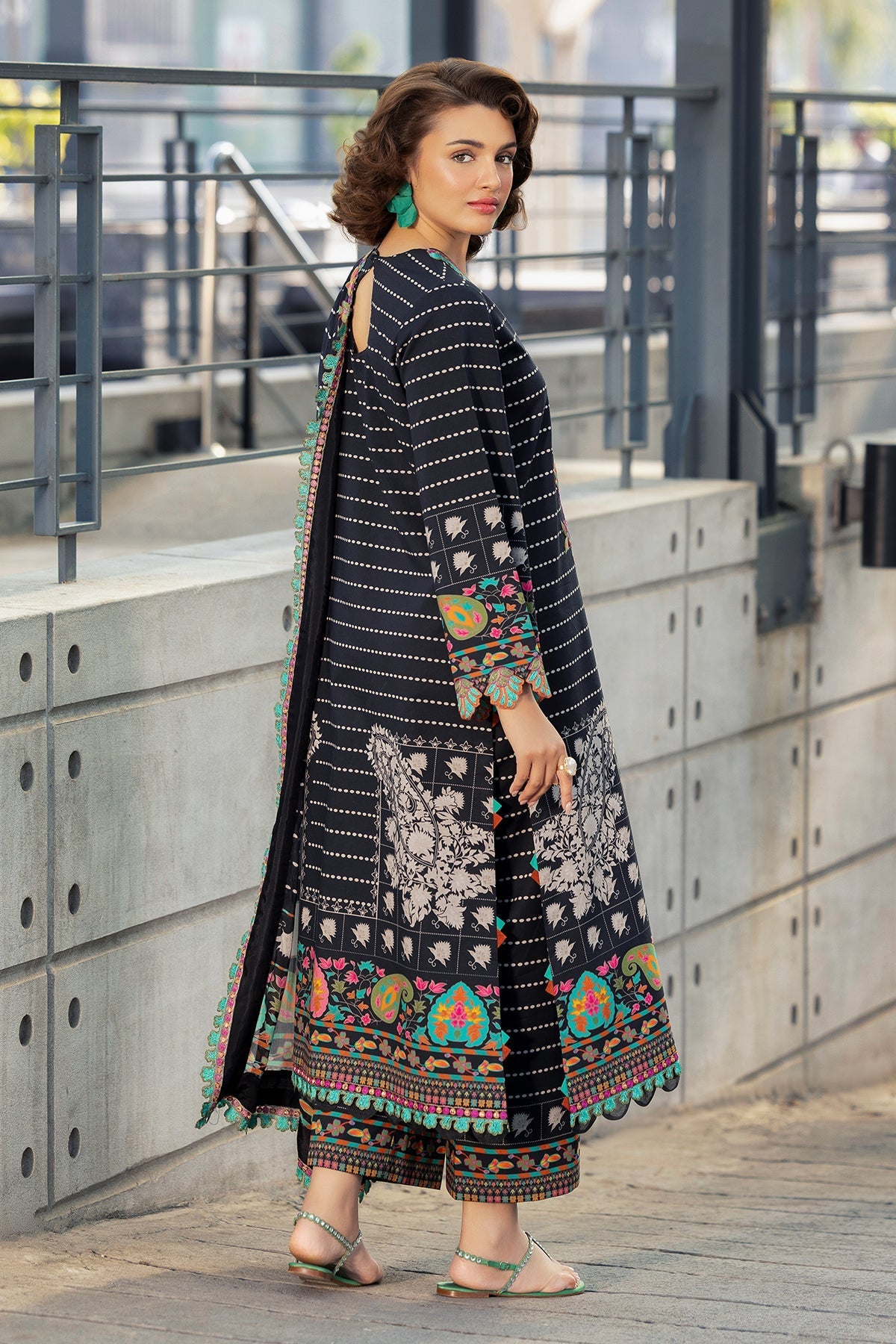 Charizma | Aniq Lawn | AN6-09