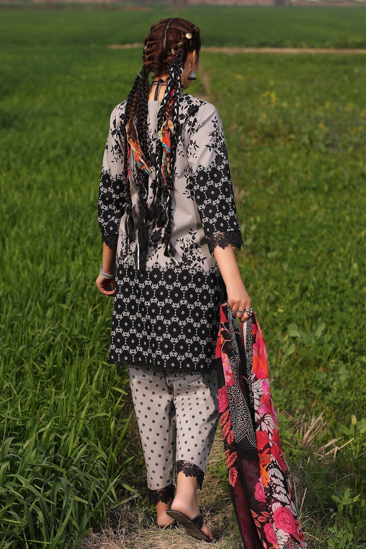 Charizma | Lawn Collection 24 | SP4-05 - Official Charizma stockist in UK - Sakeena London