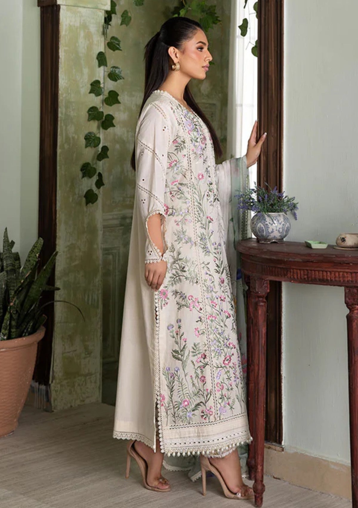 Lawn - Sobia Nazir - Vital Luxury 25 Vol 2 - SV2 #9A