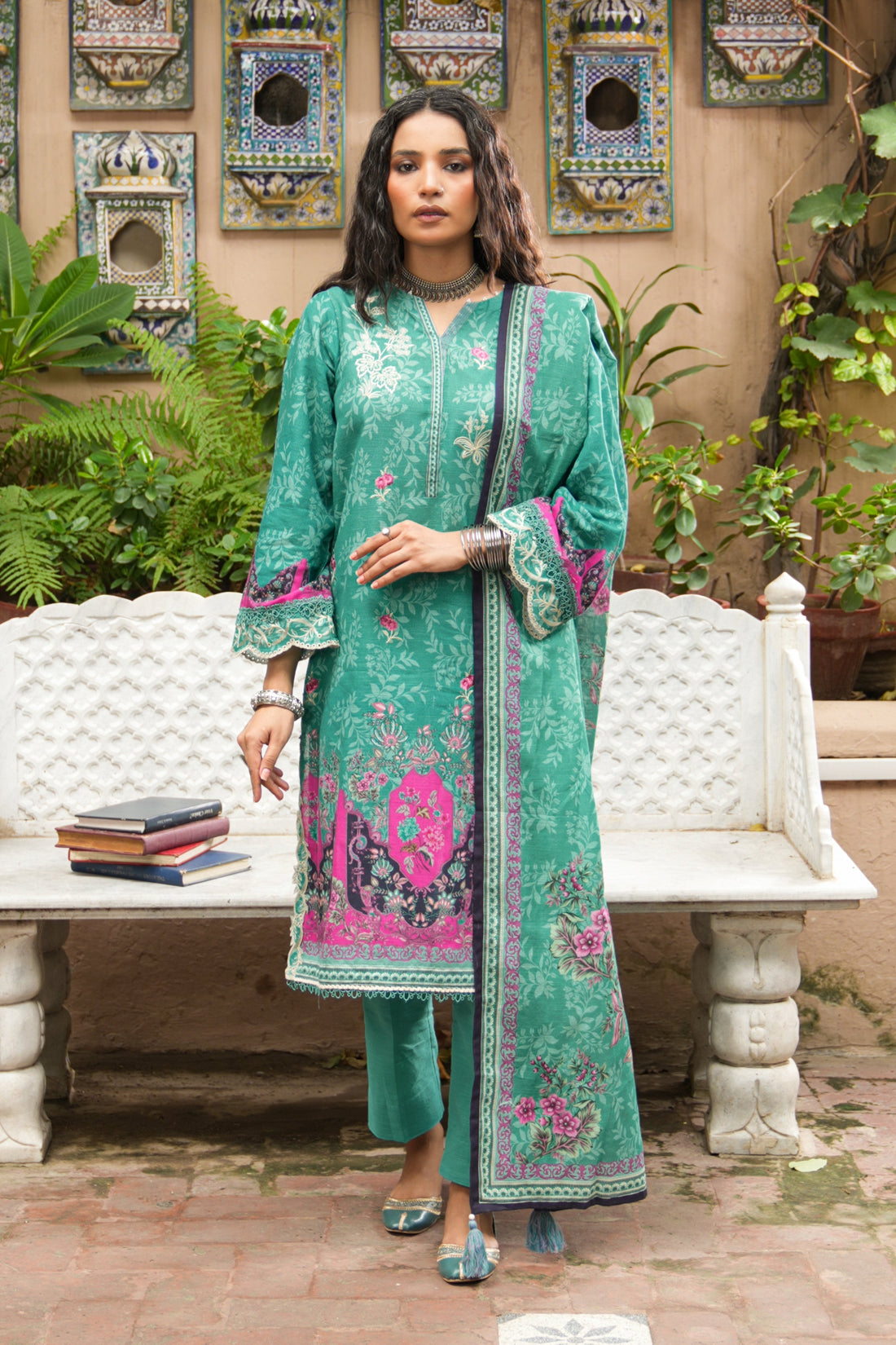 LSM | Winter Marina 24 | AR-0053 - Official LSM stockist in UK - Sakeena London