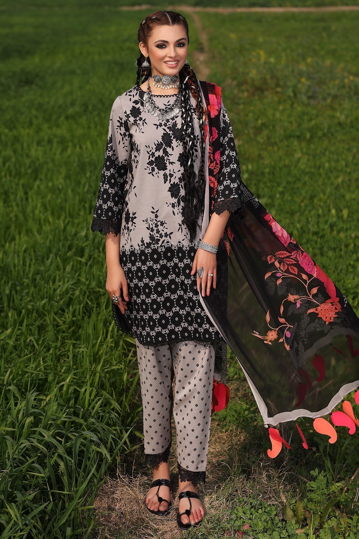 Charizma | Lawn Collection 24 | SP4-05 - Official Charizma stockist in UK - Sakeena London