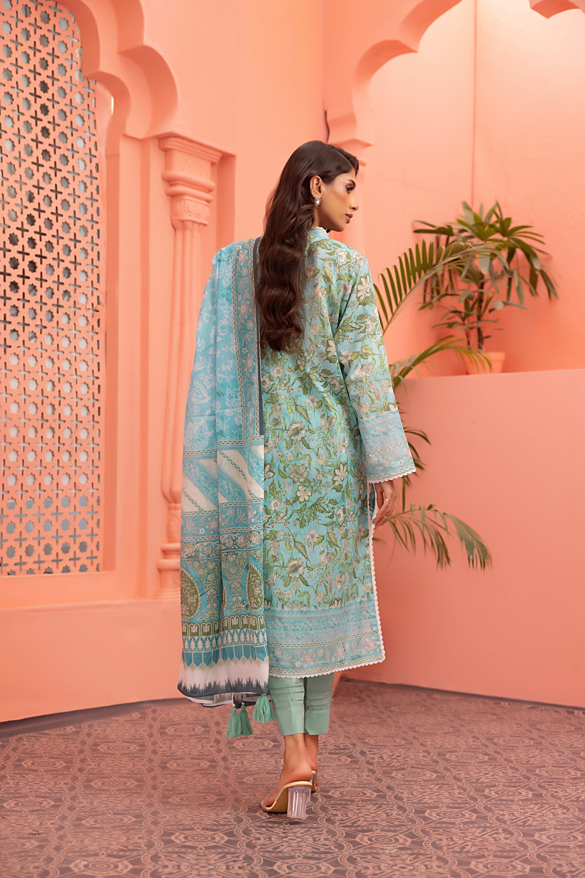 LSM | Winter Marina 24 | 0136 - Official LSM stockist in UK - Sakeena London