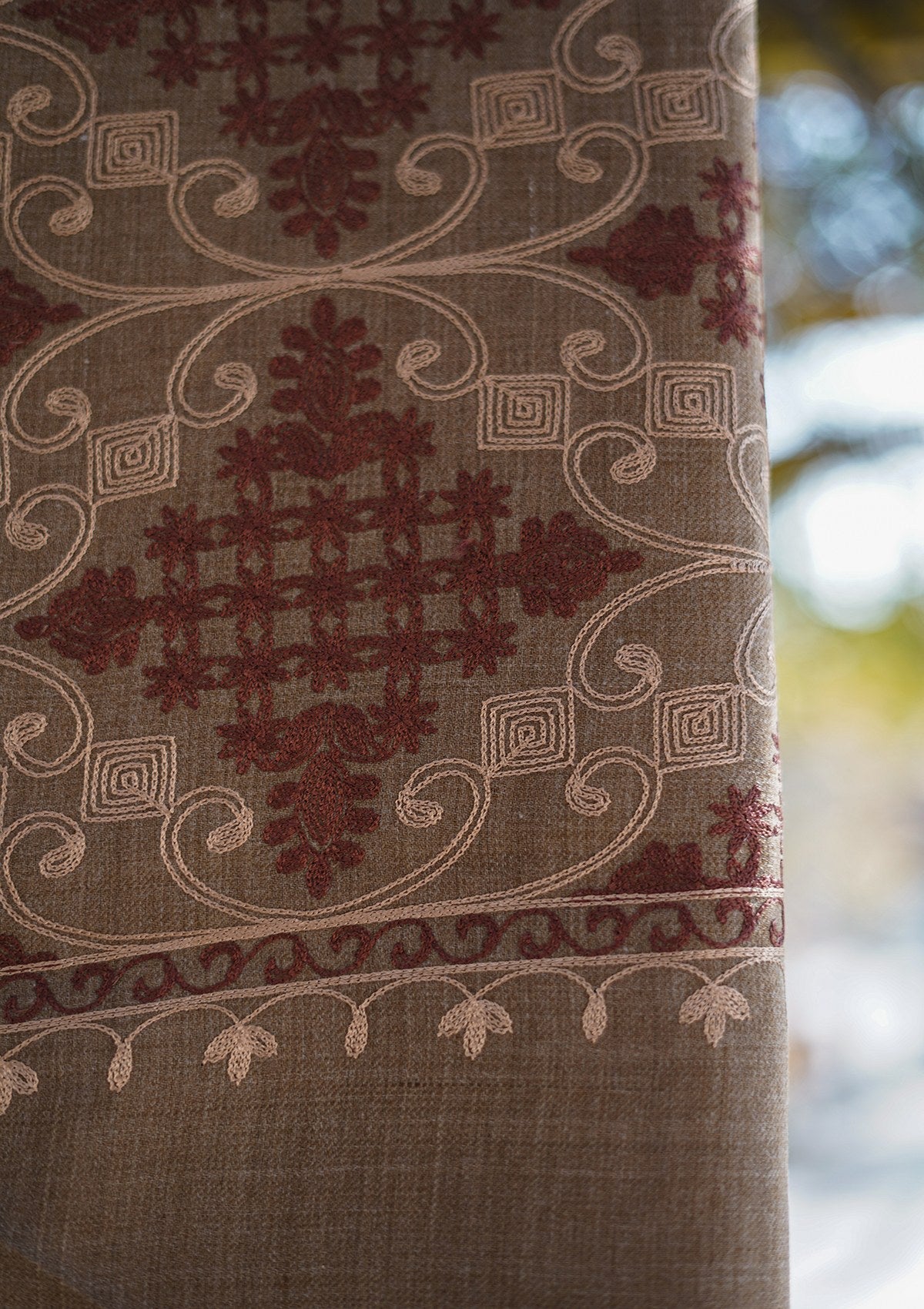Wool Ari Work Shawl D - 8 - Brown