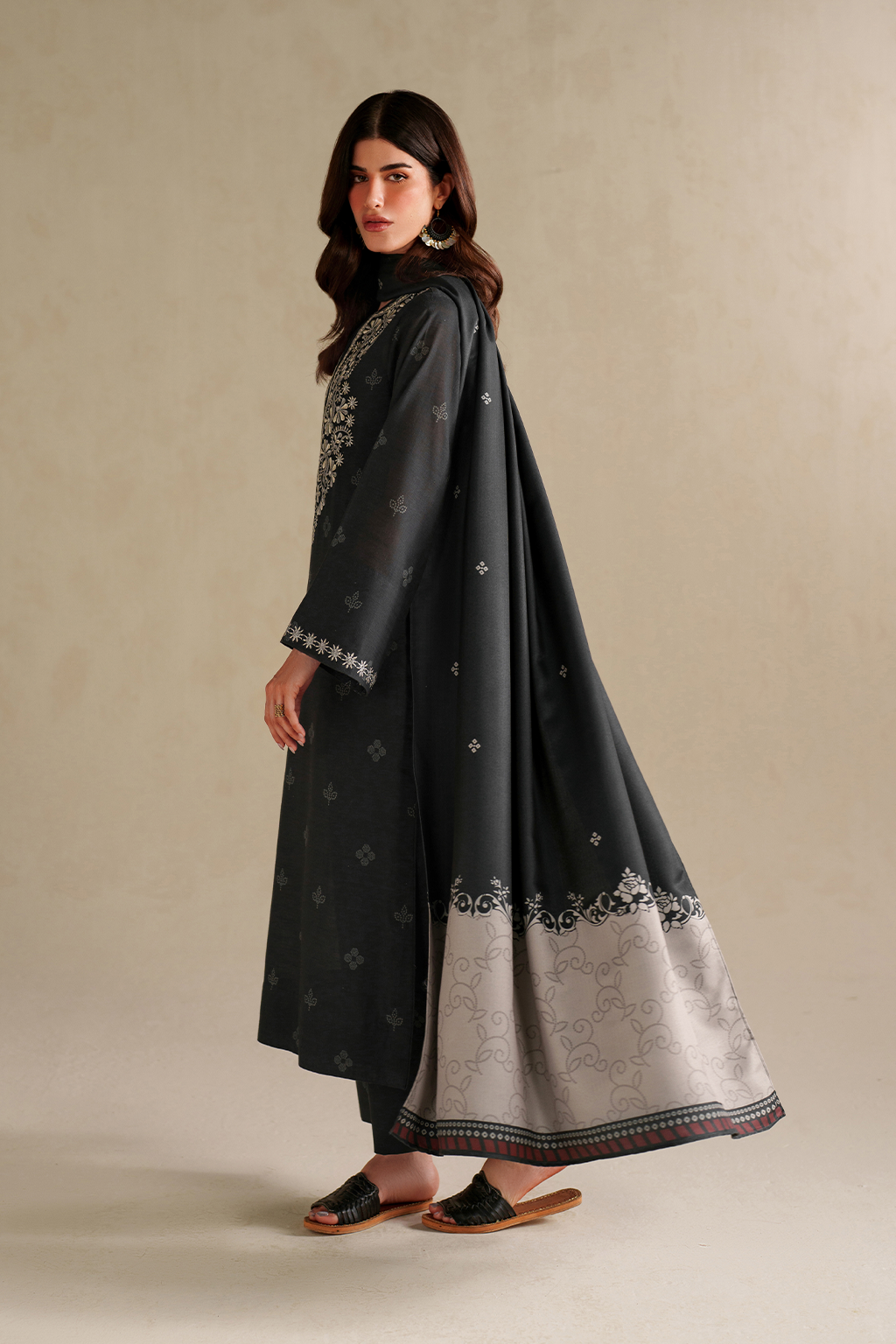 Iznik | Winter Chapter 25 | UE-591 Printed Khaddar - Official Iznik stockist in UK - Sakeena London