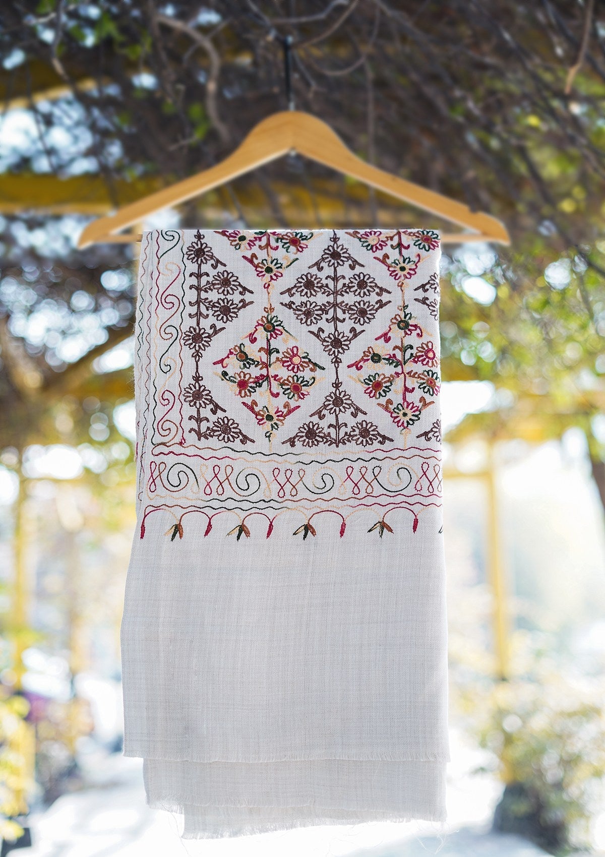 Wool Ari Work Shawl D - 25 - Fawn