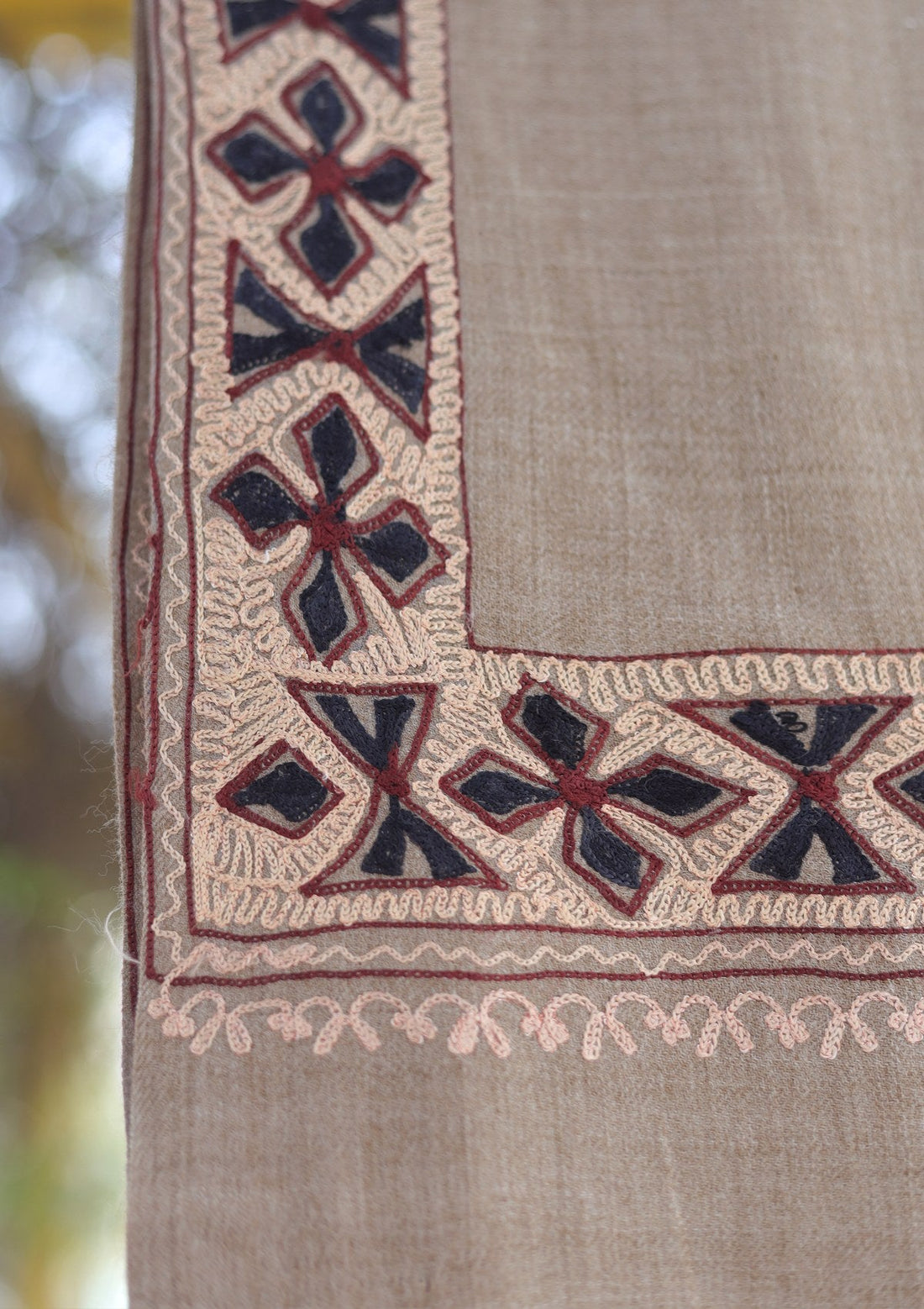 Wool Ari Work Shawl D - 27 - Brown