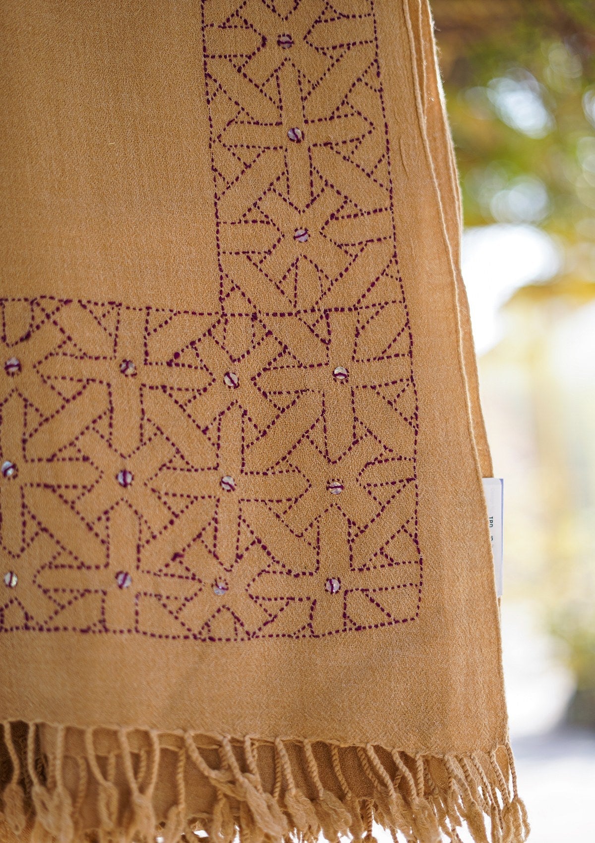 Wool Needle Work Shawl D - 50 - D Falsa