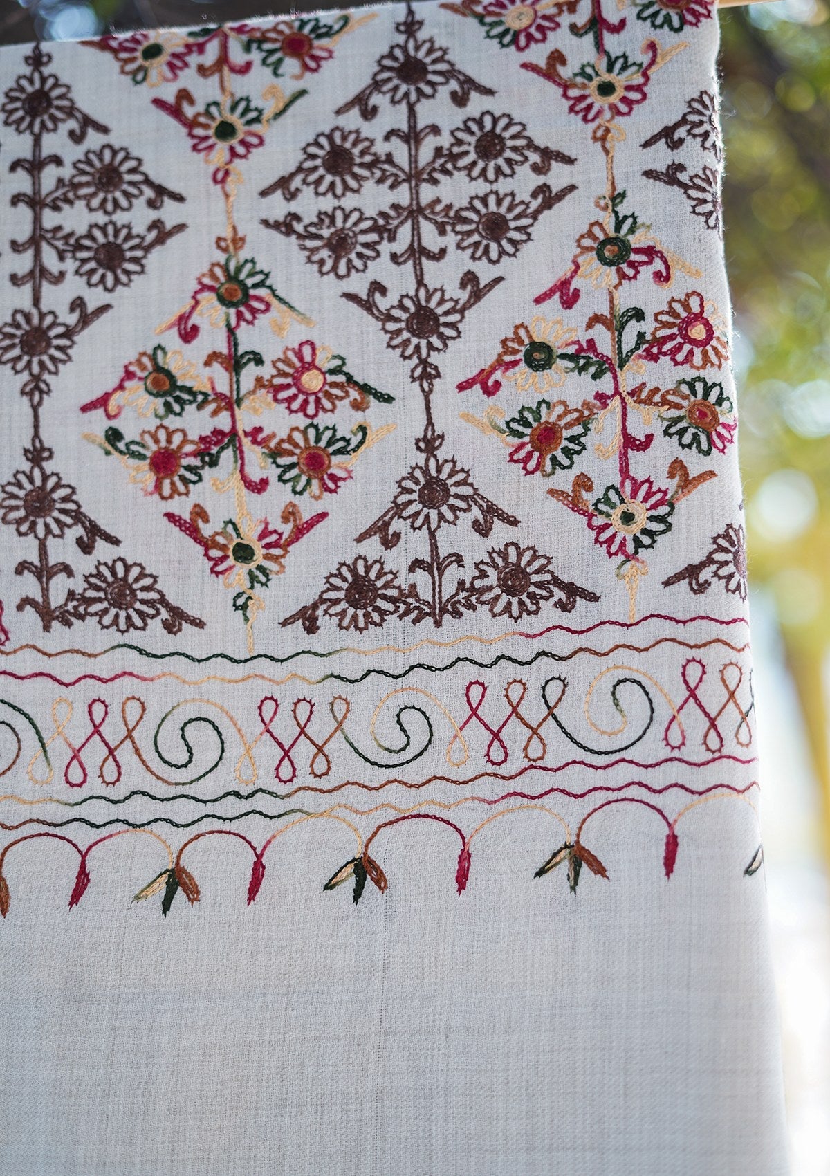 Wool Ari Work Shawl D - 25 - Fawn