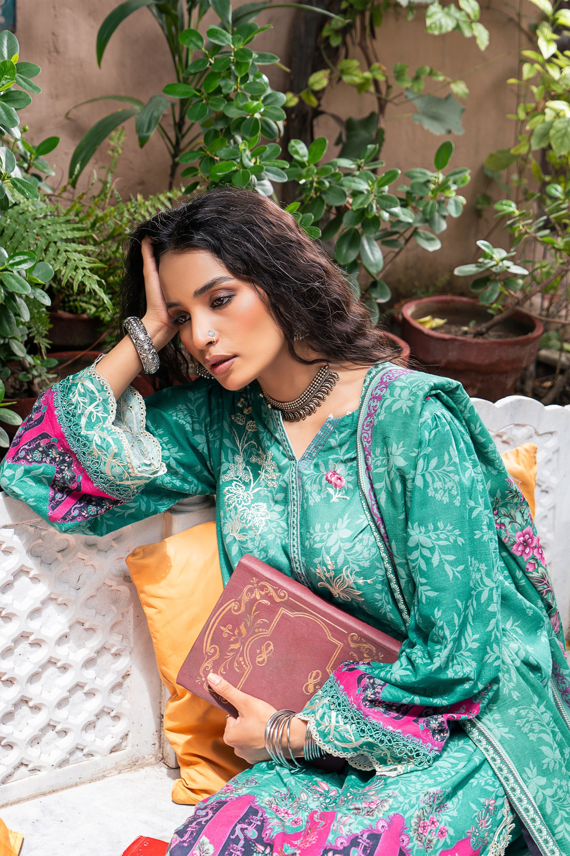 LSM | Winter Marina 24 | AR-0053 - Official LSM stockist in UK - Sakeena London