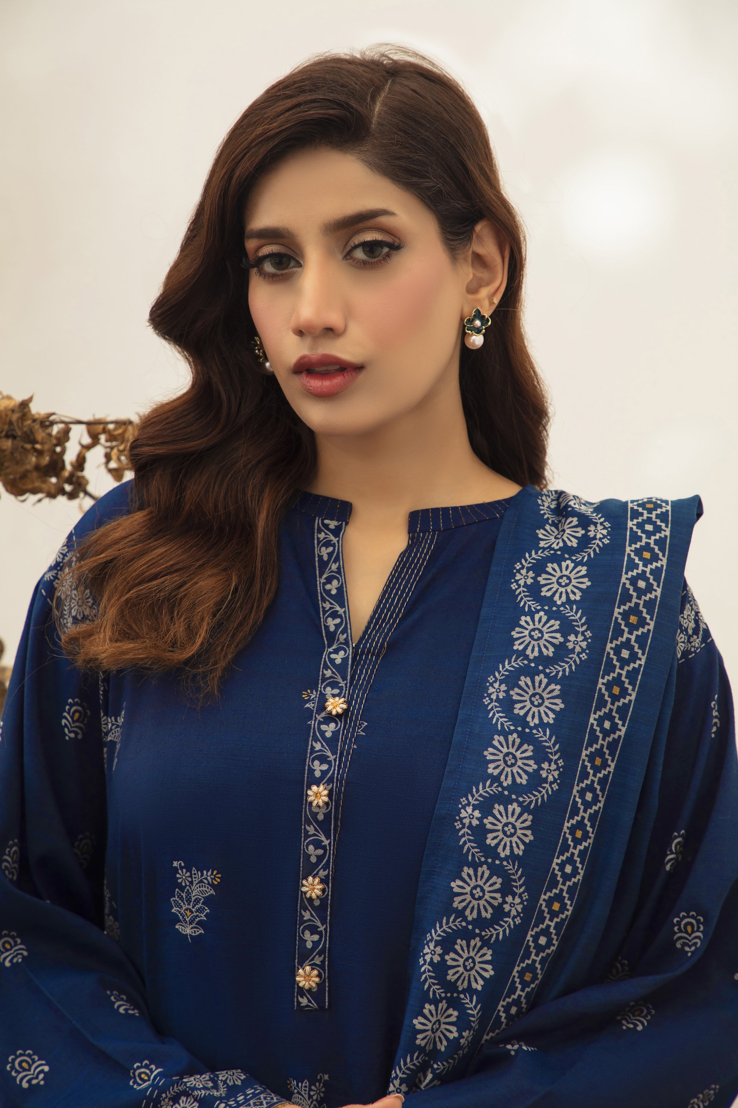 LSM | Winter Marina 25 | 0009-B - Official LSM stockist in UK - Sakeena London