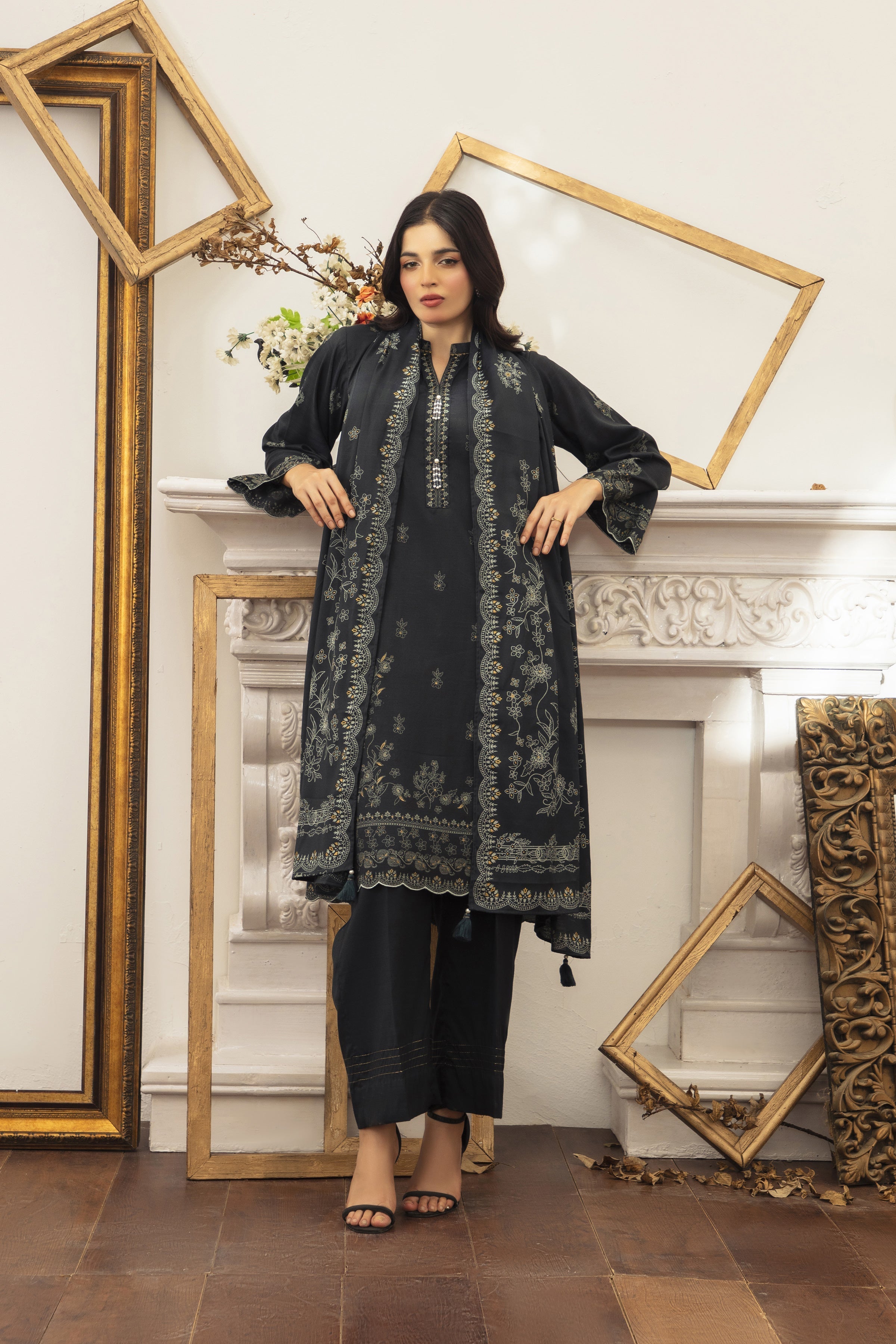 LSM | Winter Marina 25 | 0259-A - Official LSM stockist in UK - Sakeena London