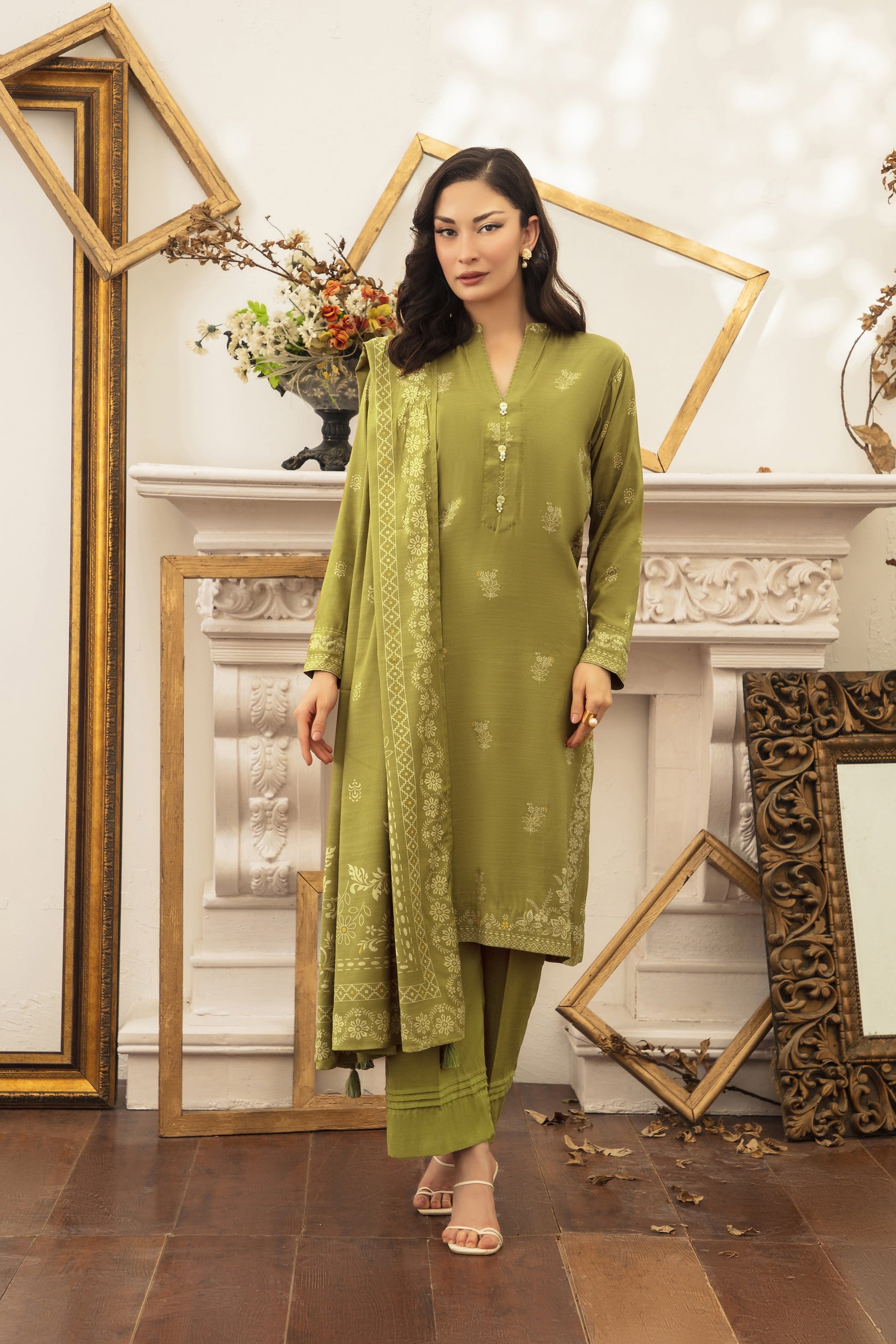 LSM | Winter Marina 25 | 0009-C - Official LSM stockist in UK - Sakeena London