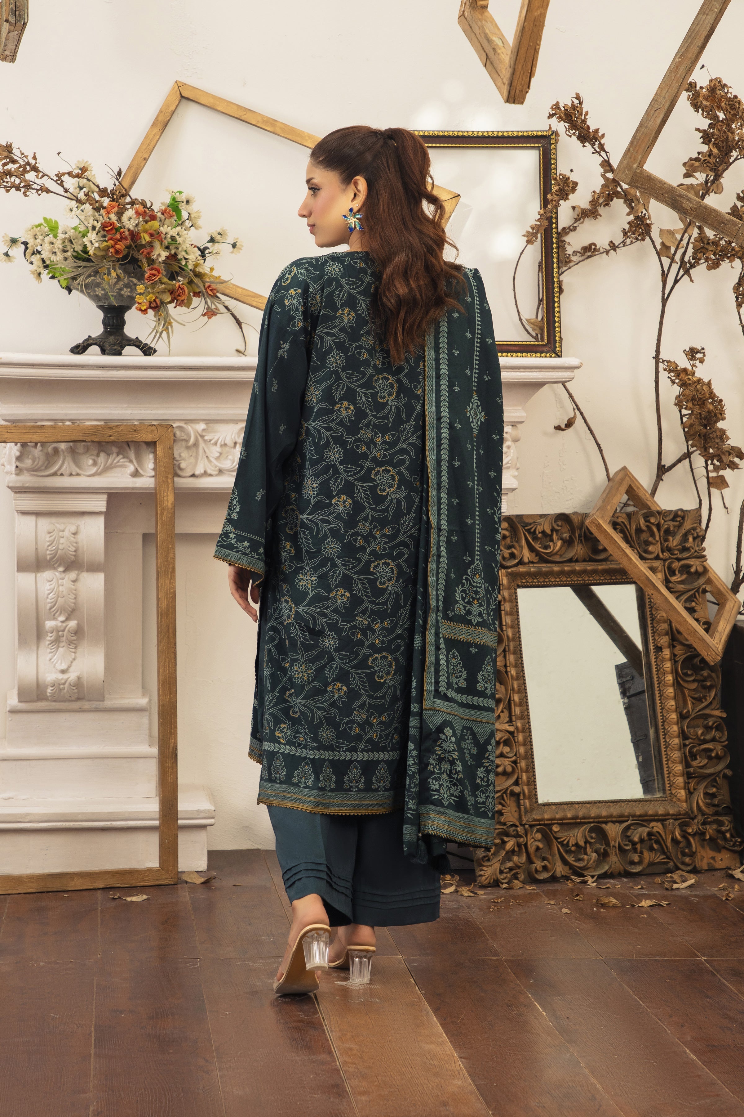 LSM | Winter Marina 25 | 0263-B - Official LSM stockist in UK - Sakeena London