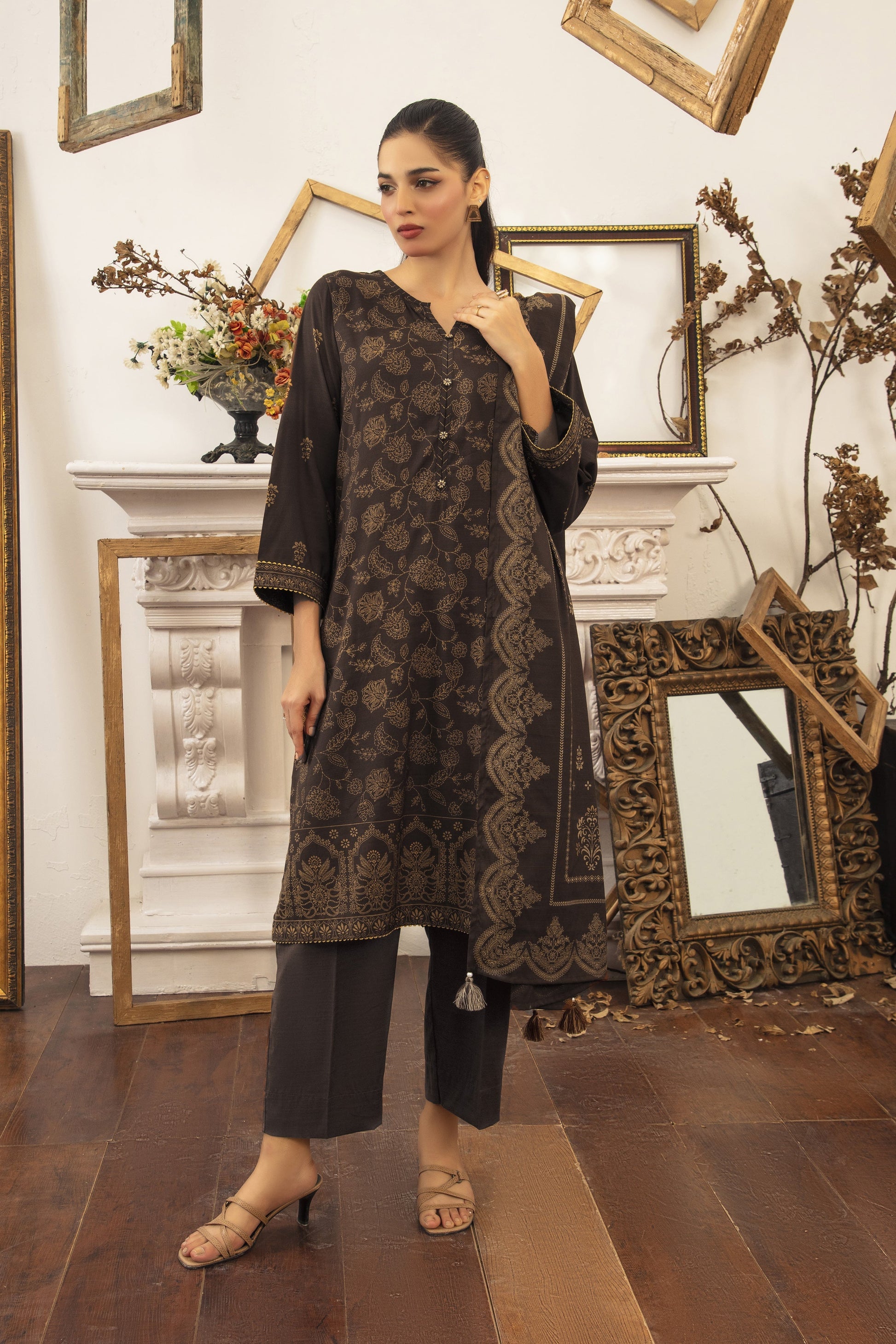 LSM | Winter Marina 25 | 0006-A - Official LSM stockist in UK - Sakeena London