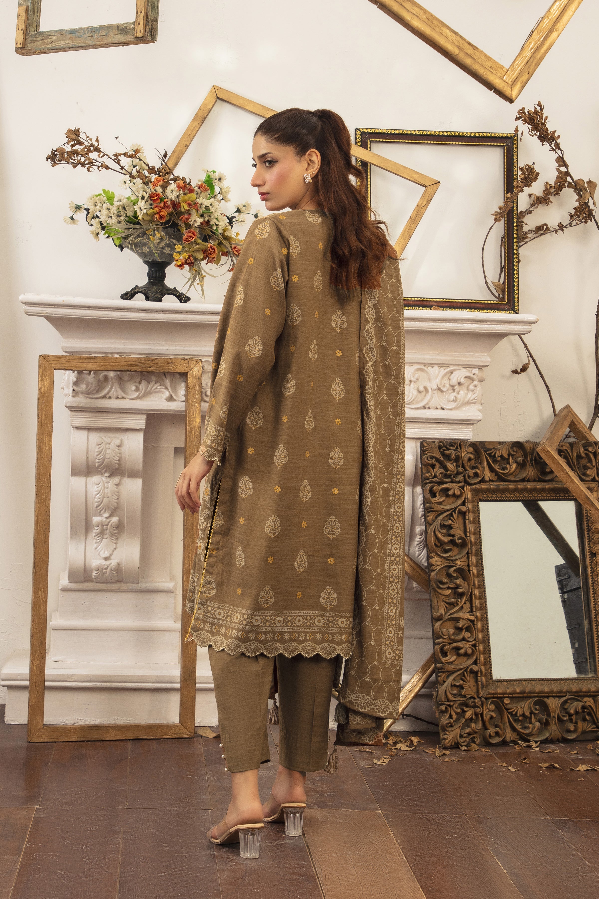 LSM | Winter Marina 25 | 0266-B - Official LSM stockist in UK - Sakeena London
