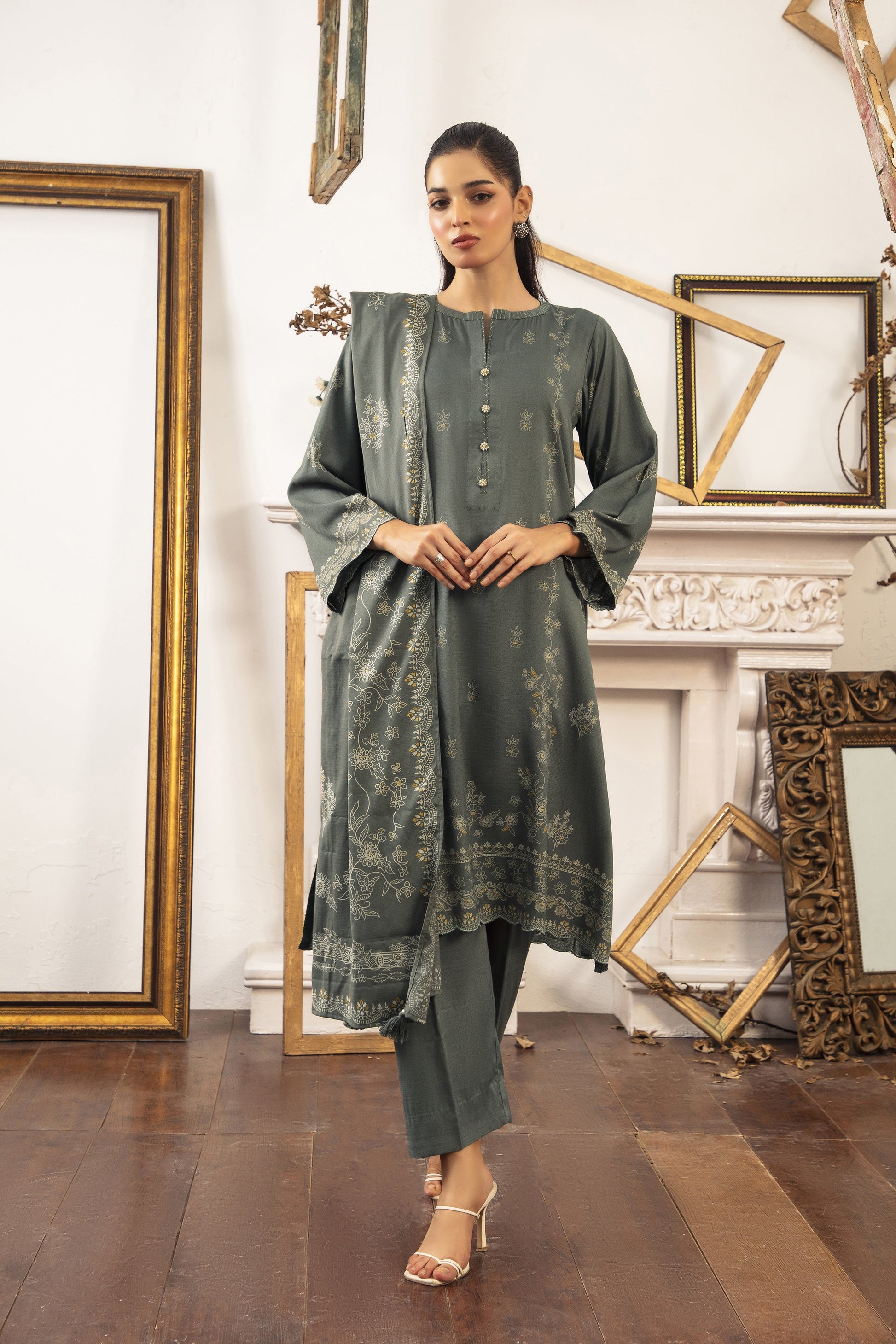 LSM | Winter Marina 25 | 0259-C - Official LSM stockist in UK - Sakeena London