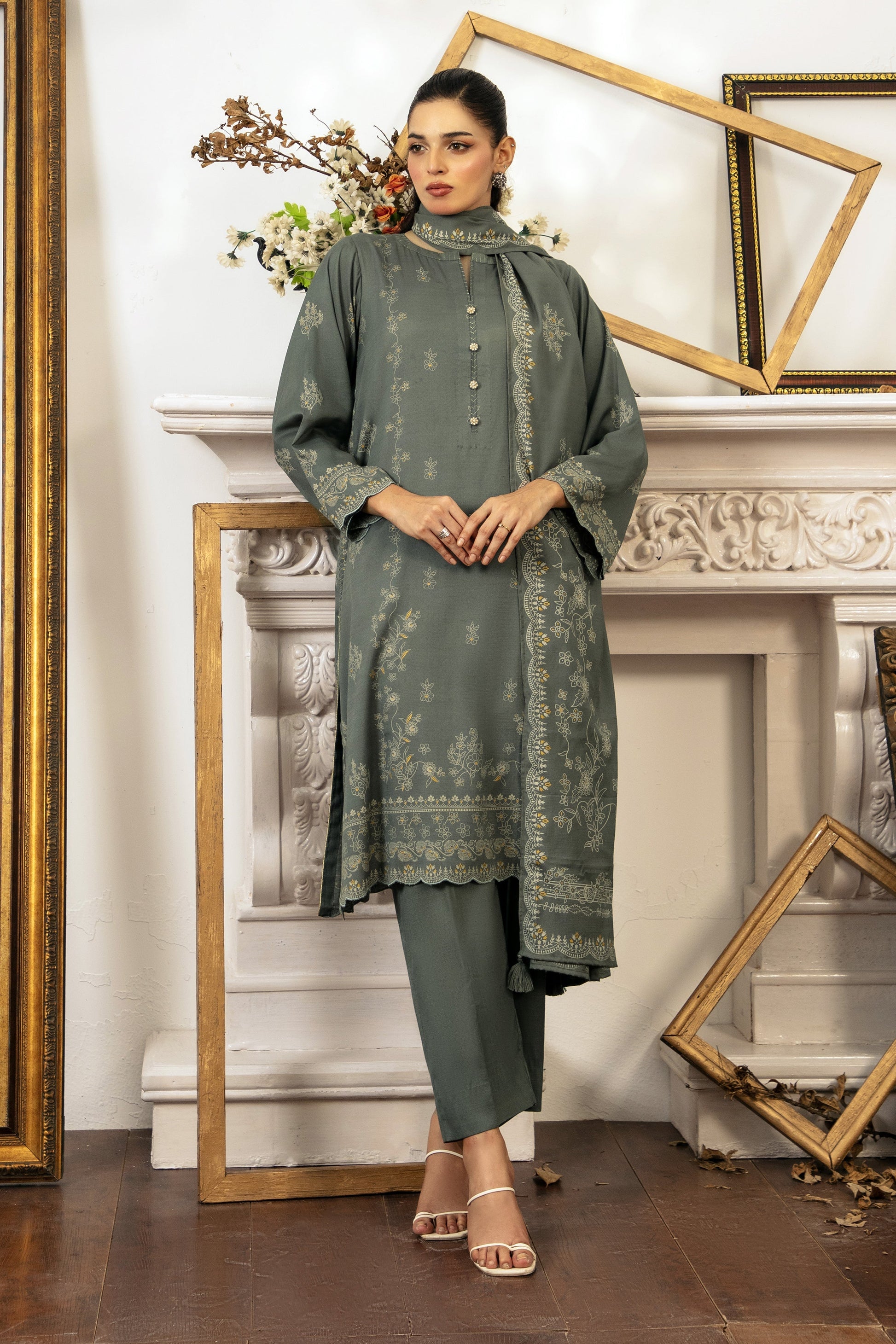LSM | Winter Marina 25 | 0259-C - Official LSM stockist in UK - Sakeena London