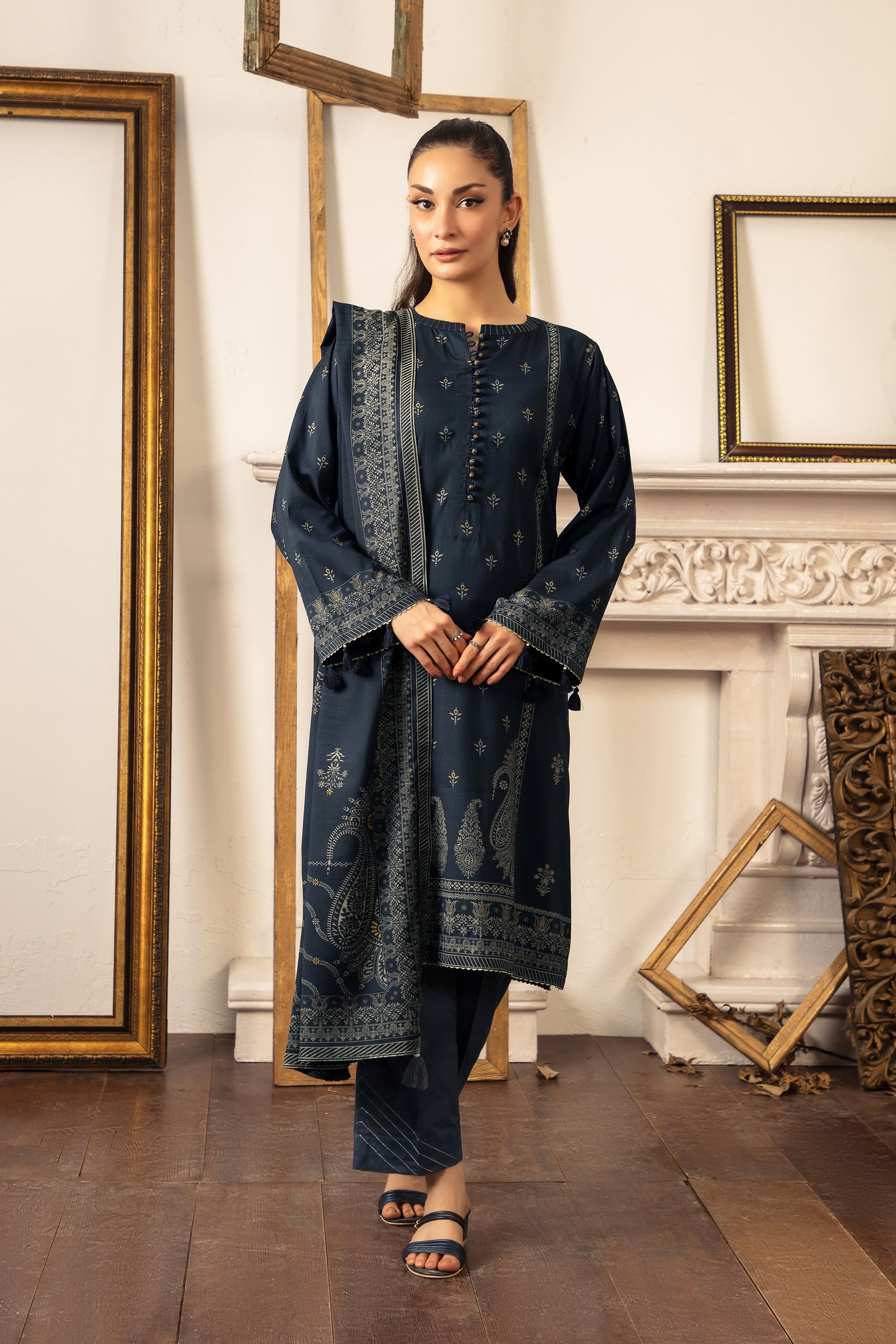 LSM | Winter Marina 25 | 0007-C - Official LSM stockist in UK - Sakeena London