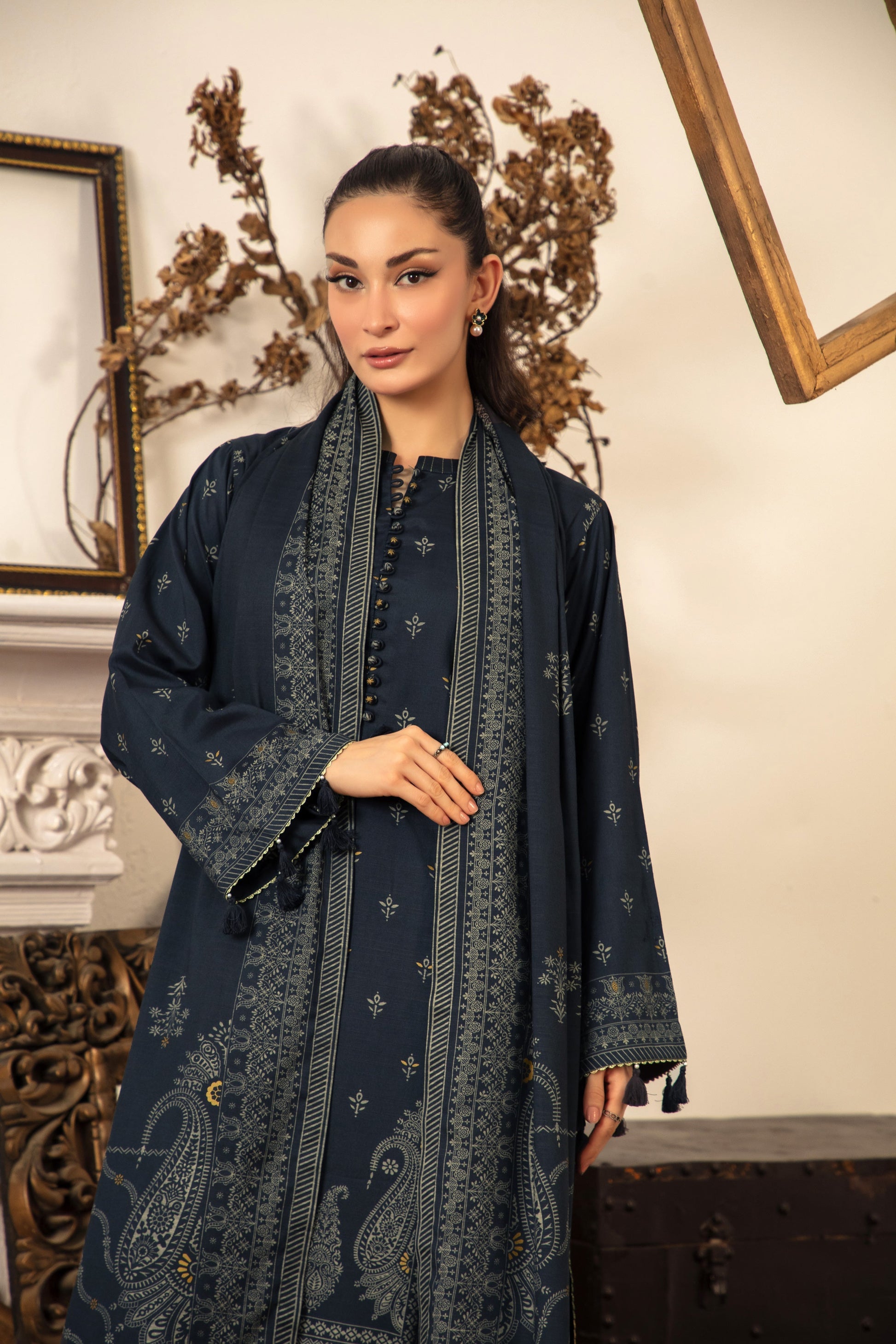 LSM | Winter Marina 25 | 0007-C - Official LSM stockist in UK - Sakeena London