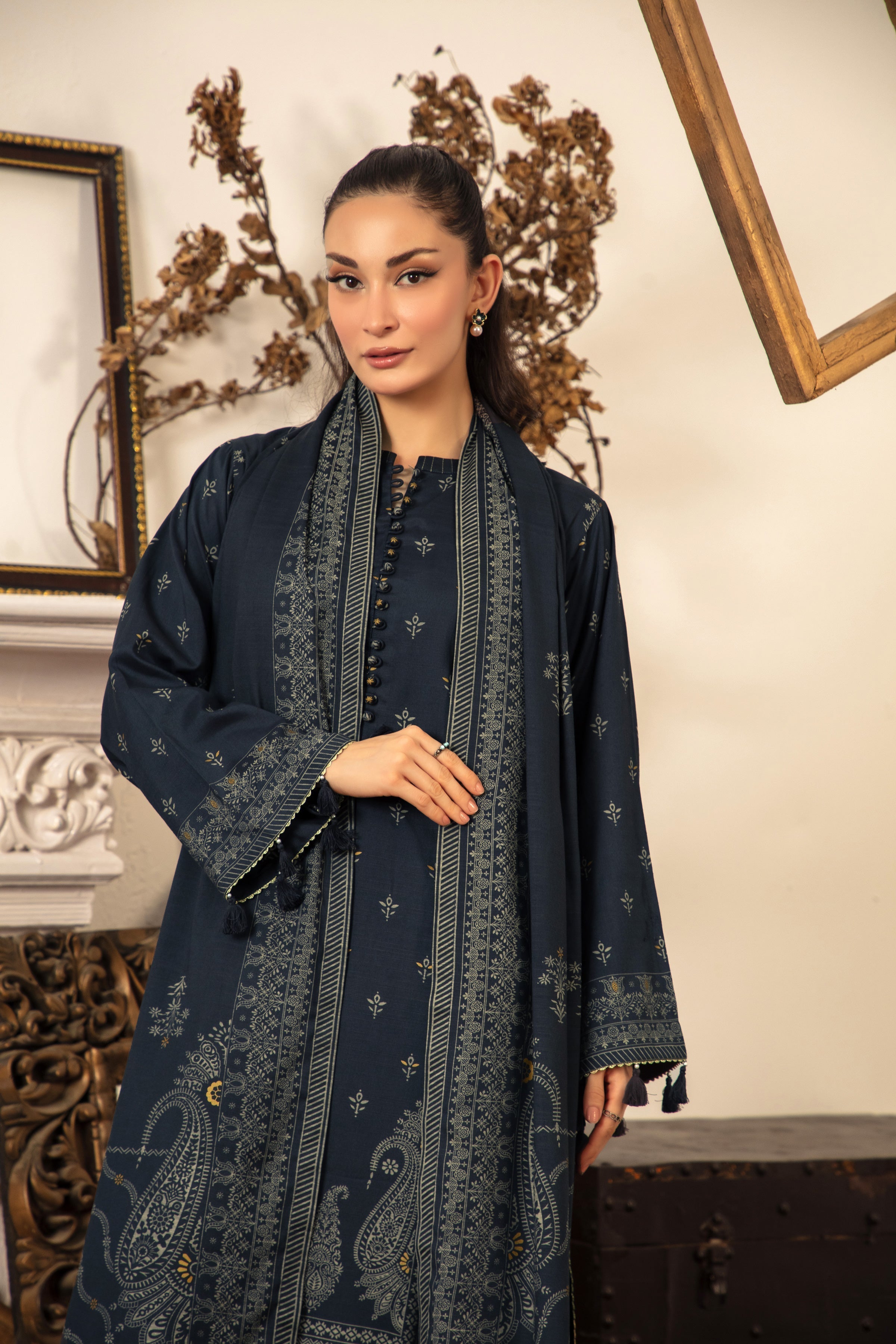 LSM | Winter Marina 25 | 0007-C - Official LSM stockist in UK - Sakeena London