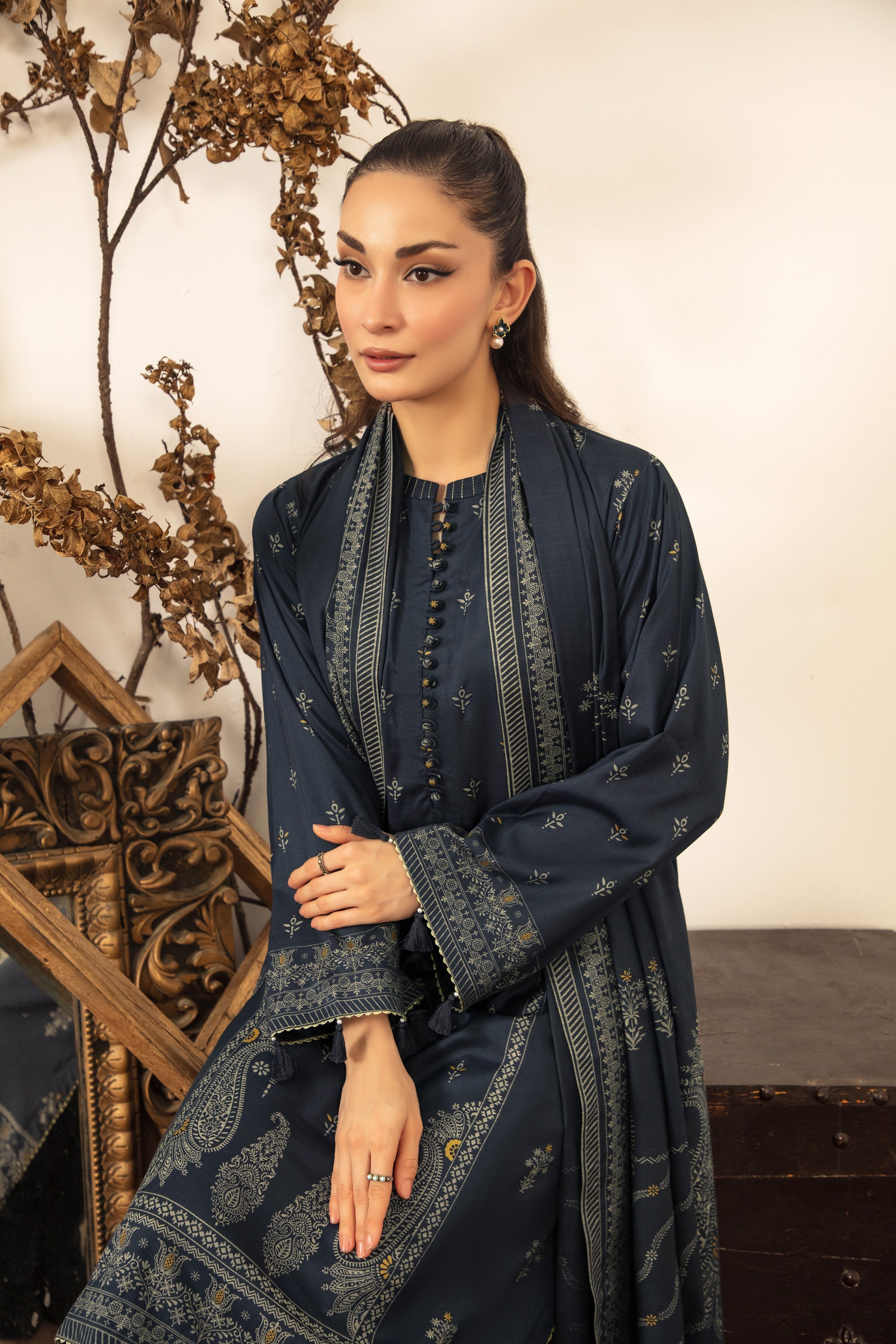LSM | Winter Marina 25 | 0007-C - Official LSM stockist in UK - Sakeena London