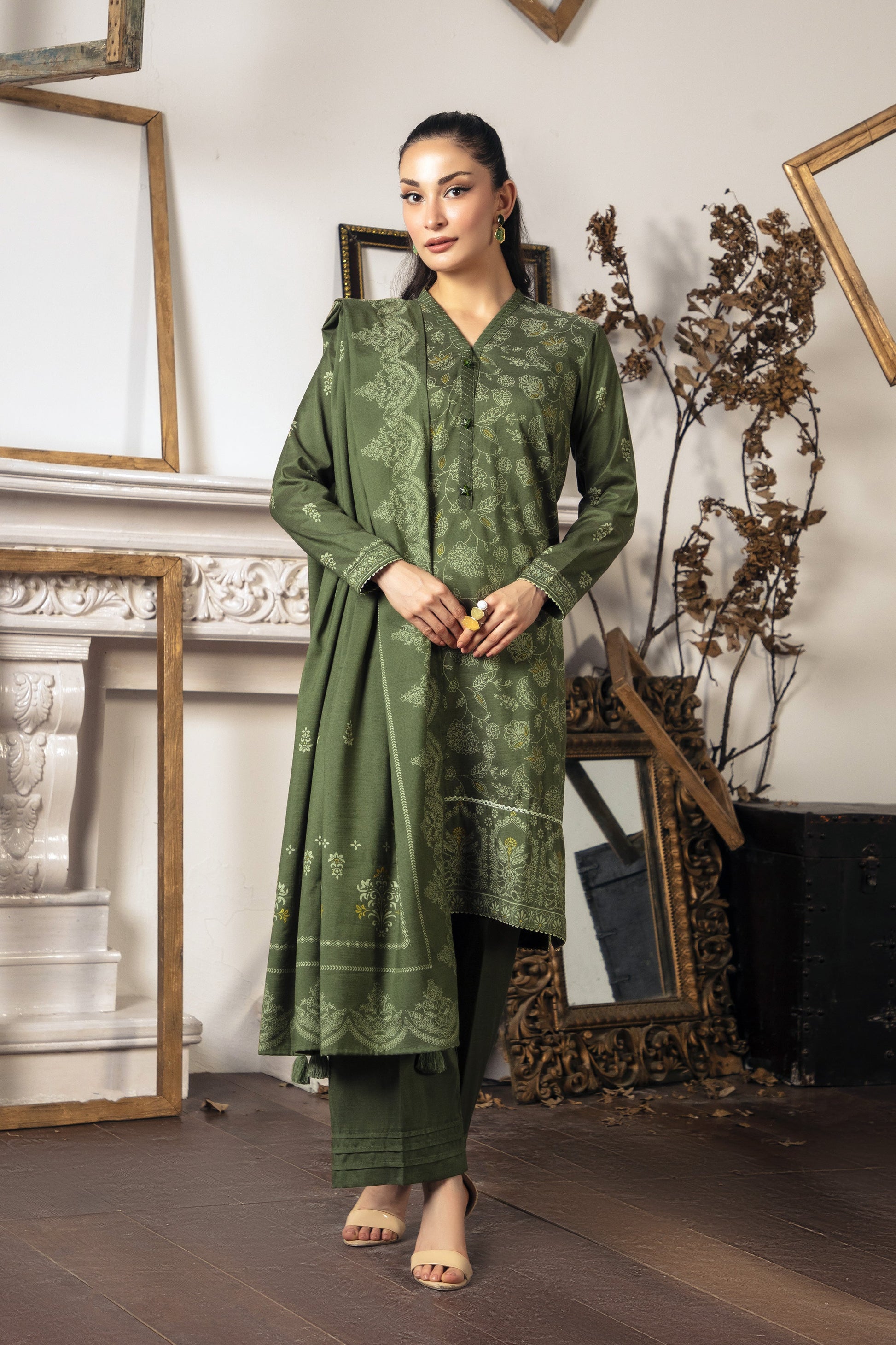 LSM | Winter Marina 25 | 0006-C - Official LSM stockist in UK - Sakeena London
