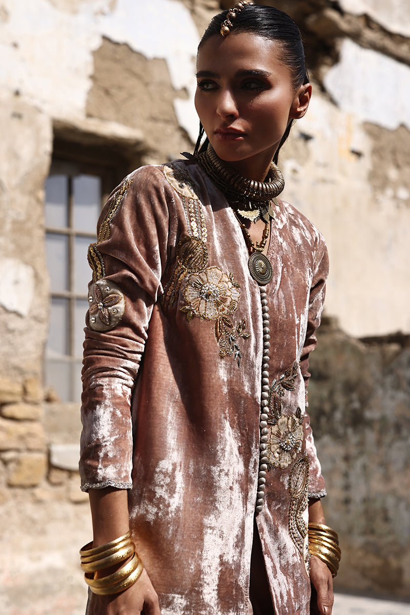 Wardha Saleem | Pure Velvet 25 | Nuha - Official Wardha Saleem stockist in UK - Sakeena London