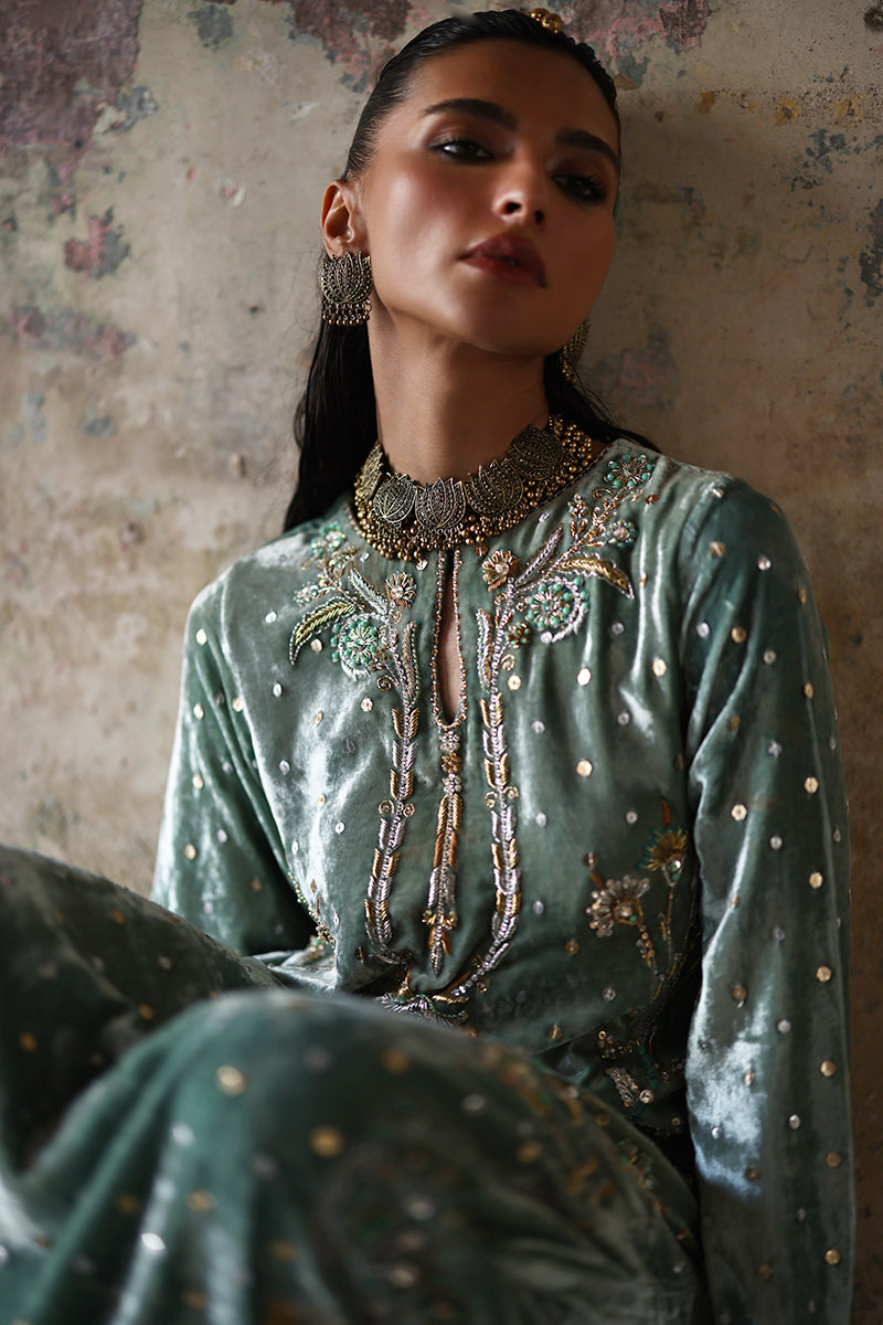 Wardha Saleem | Pure Velvet 25 | Vian - Official Wardha Saleem stockist in UK - Sakeena London