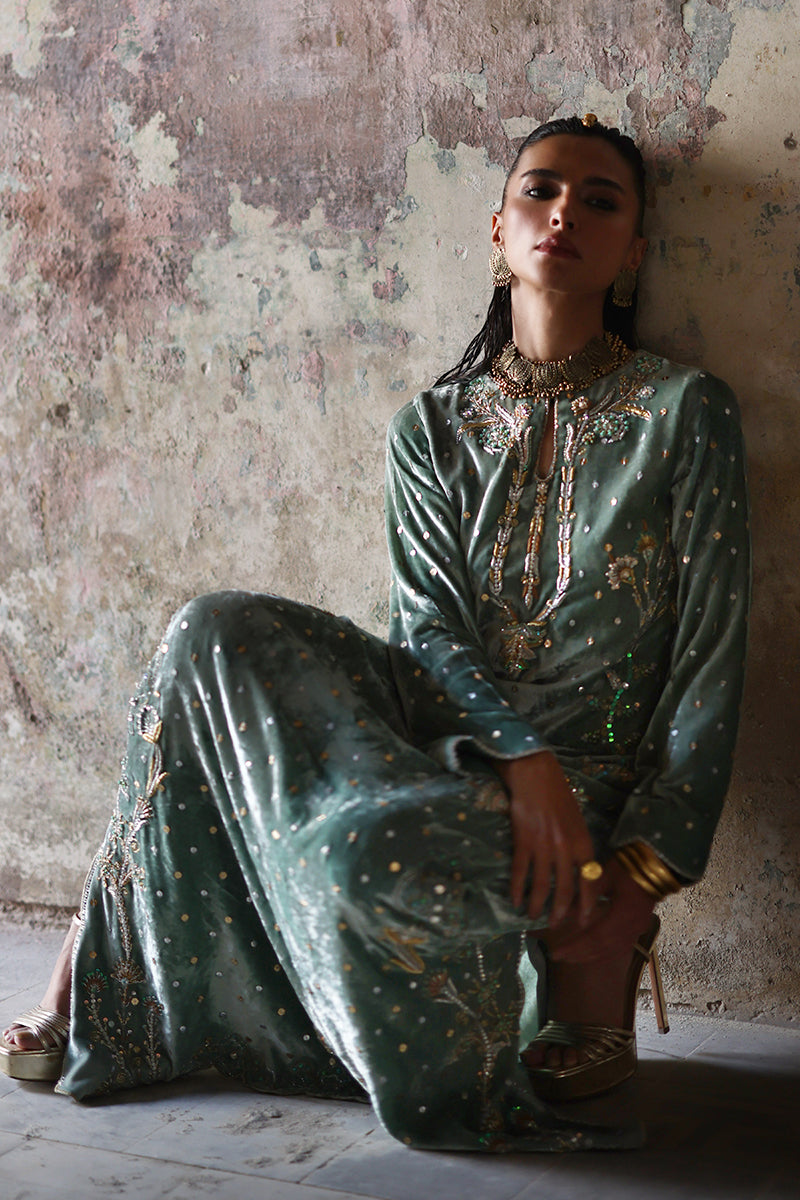 Wardha Saleem | Pure Velvet 25 | Vian - Official Wardha Saleem stockist in UK - Sakeena London