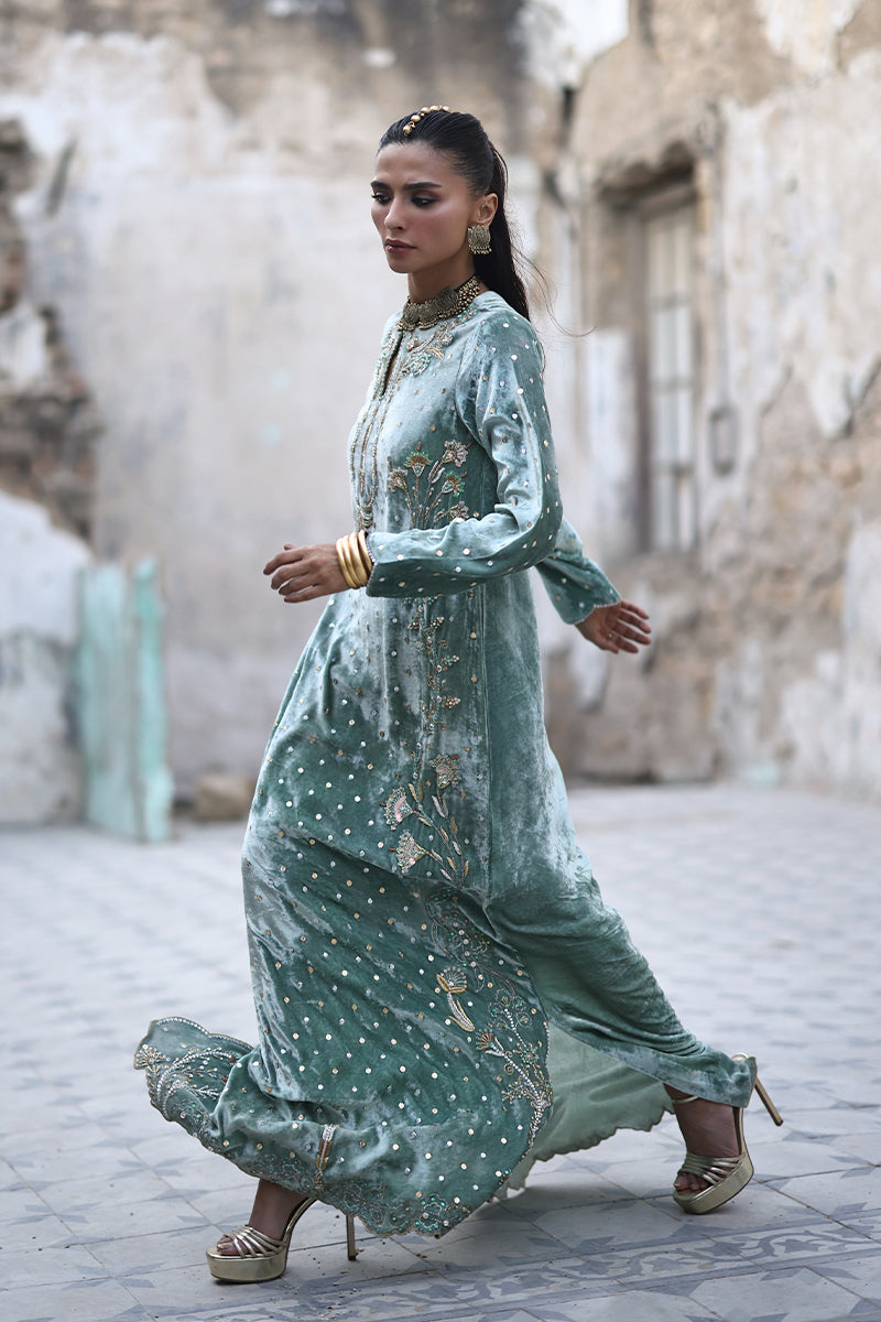 Wardha Saleem | Pure Velvet 25 | Vian - Official Wardha Saleem stockist in UK - Sakeena London