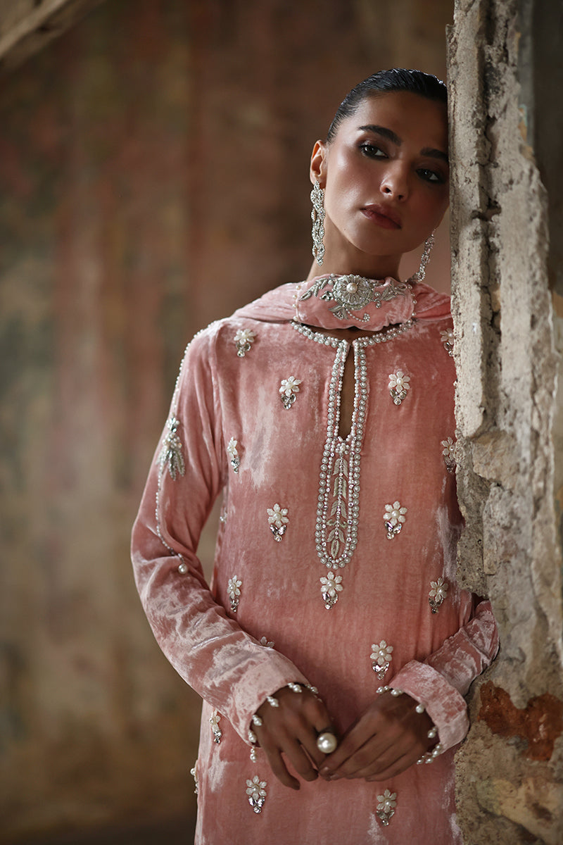Wardha Saleem | Pure Velvet 25 | Zynia - Official Wardha Saleem stockist in UK - Sakeena London