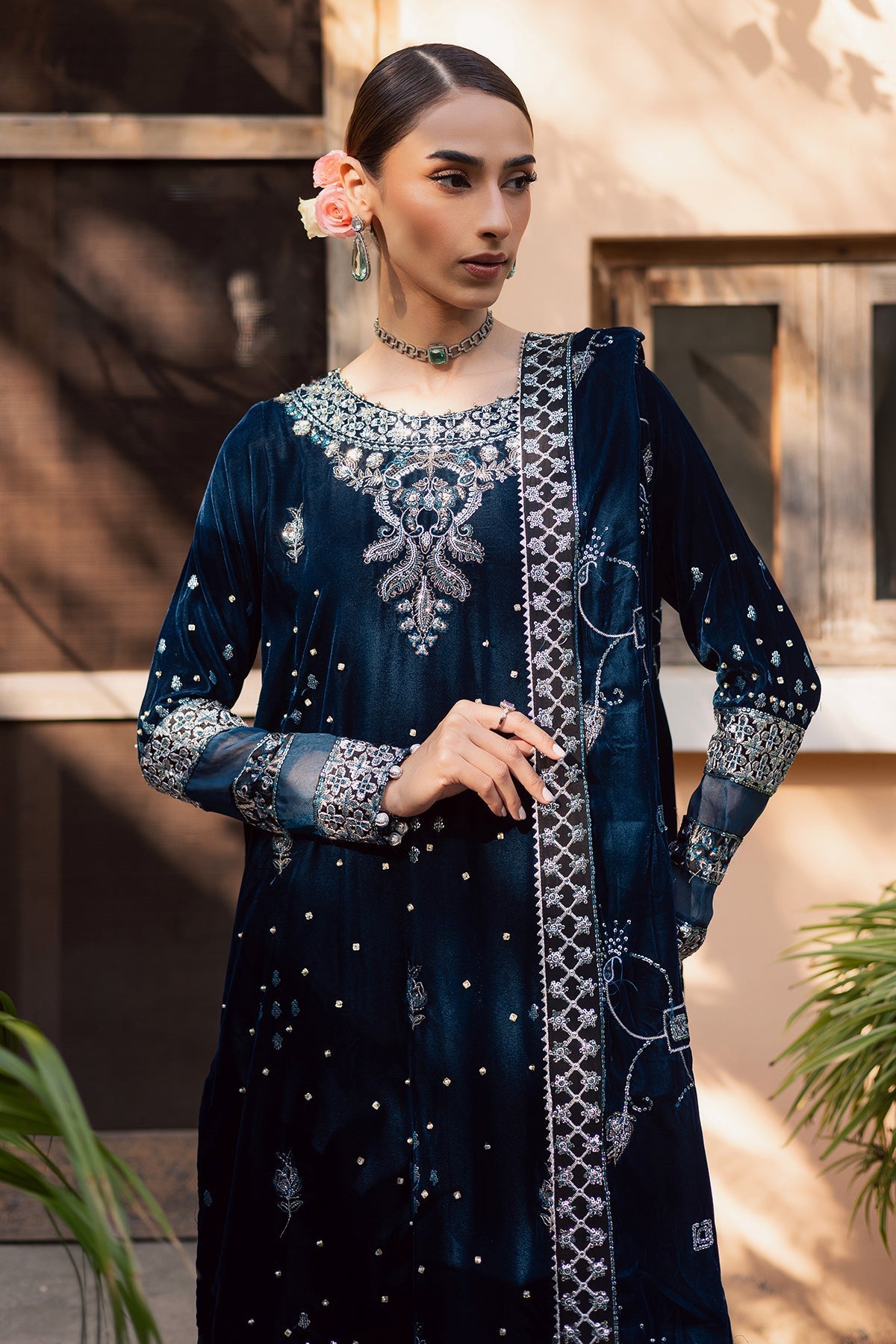 Nureh | Maya Velvet | NW-114 - Official Nureh stockist in UK - Sakeena London