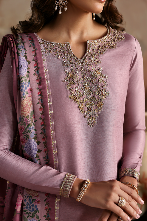 Emaan Adeel | Afsana e Silk | ZAREEN - Official Emaan Adeel stockist in UK - Sakeena London