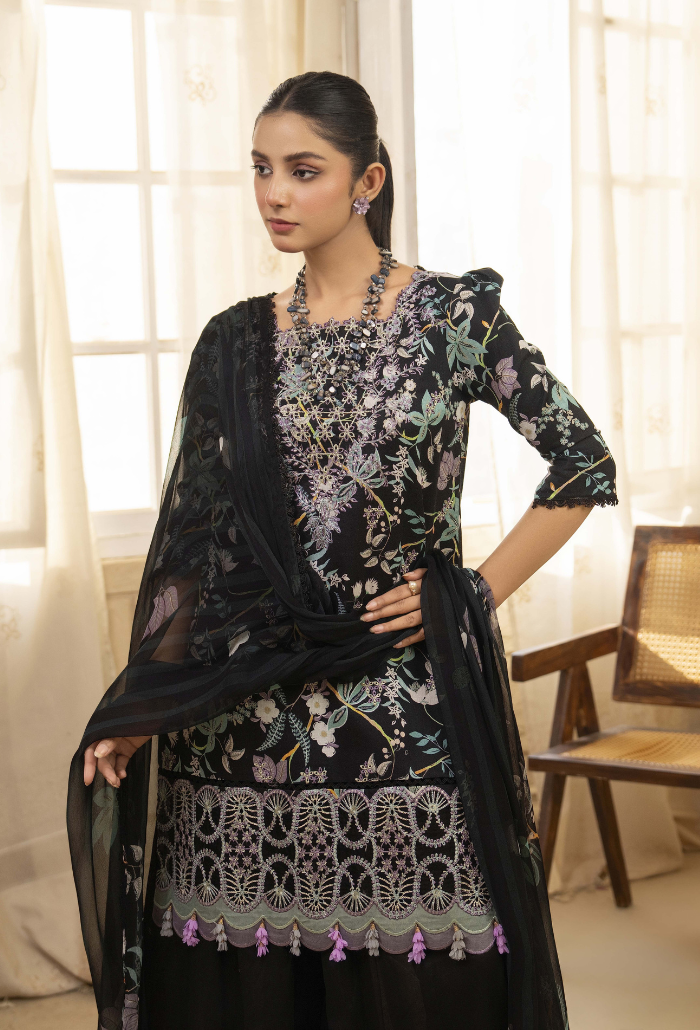 Humdum | Senora Lawn 25 | Senora - D02 - Official Humdum stockist in UK - Sakeena London