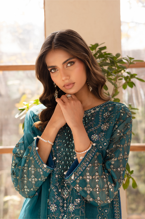 Emaan Adeel | Noore Festive Formals | MEHRIN - Official Emaan Adeel stockist in UK - Sakeena London