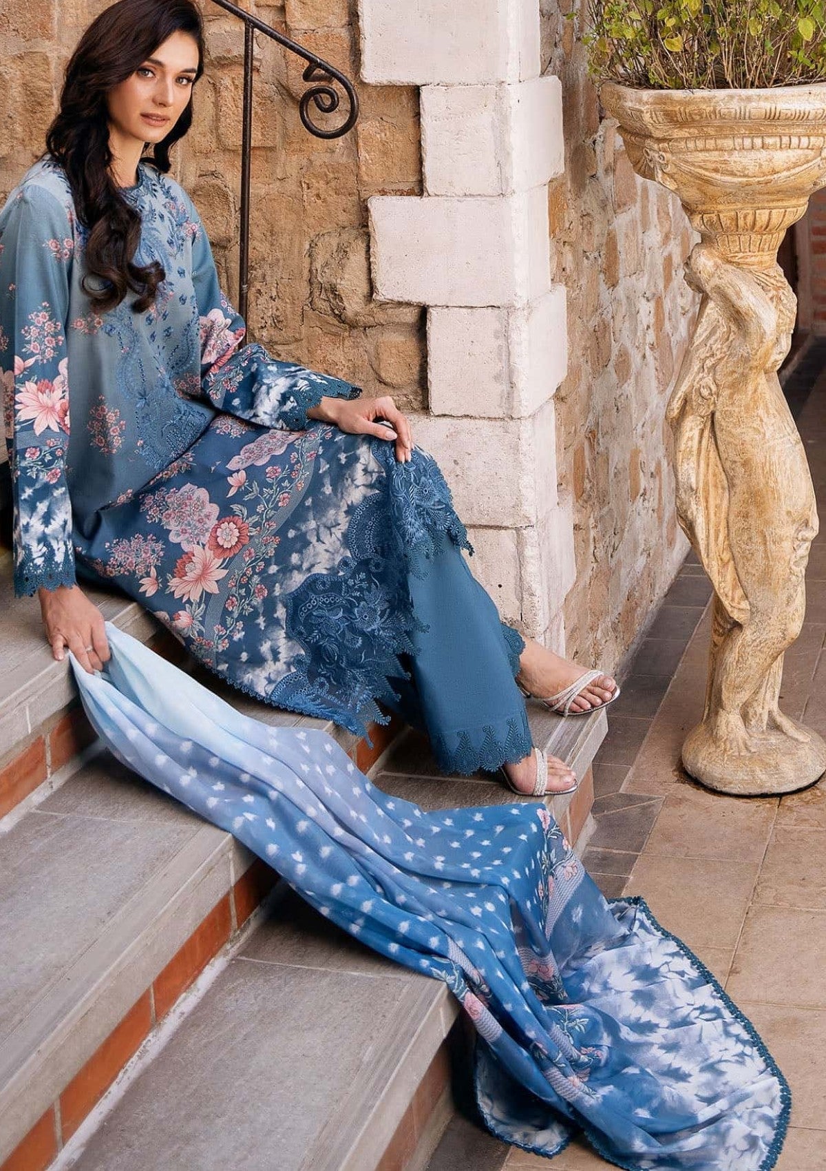 Lawn - Afrozeh - Damask The Holiday - Seraphina A