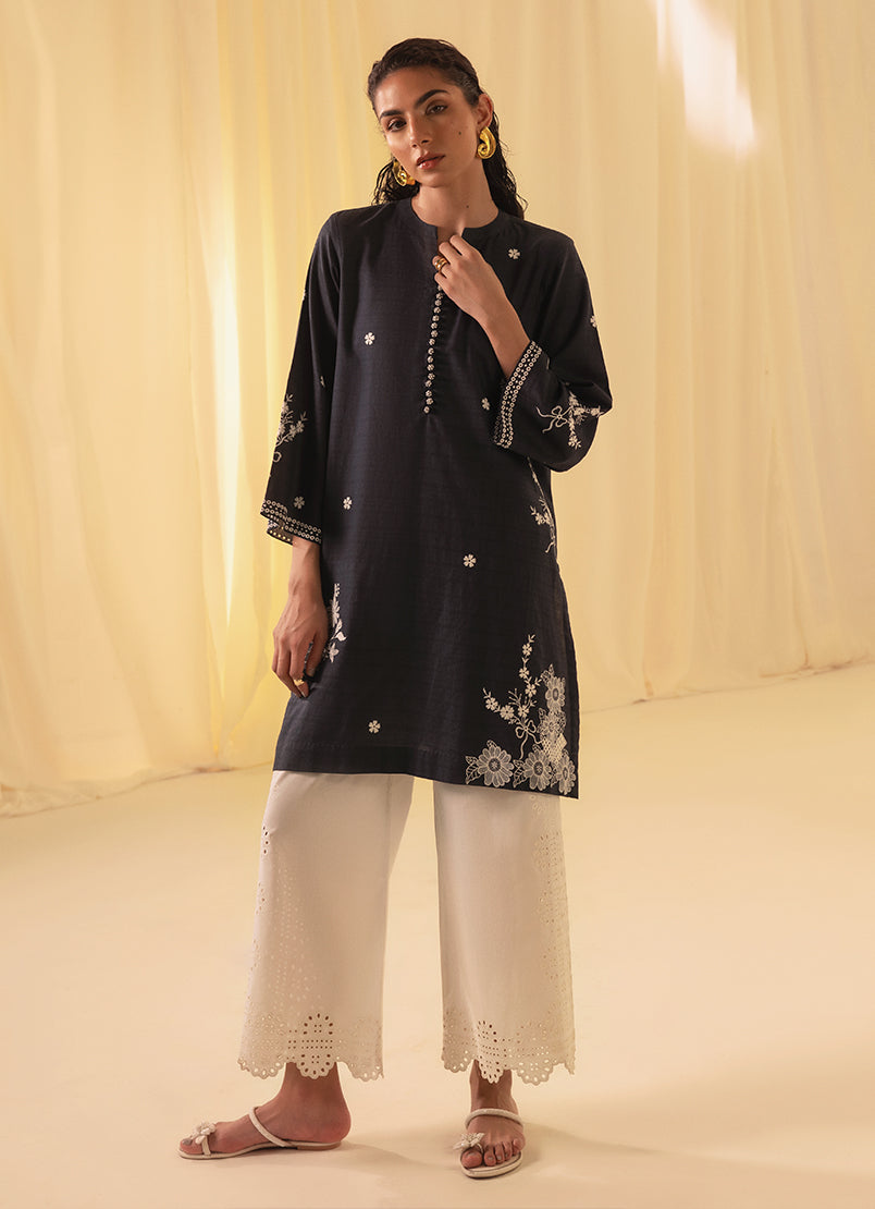 Image | Spring Basics 25 | IJSE-214055-12500 - Official Image stockist in UK - Sakeena London