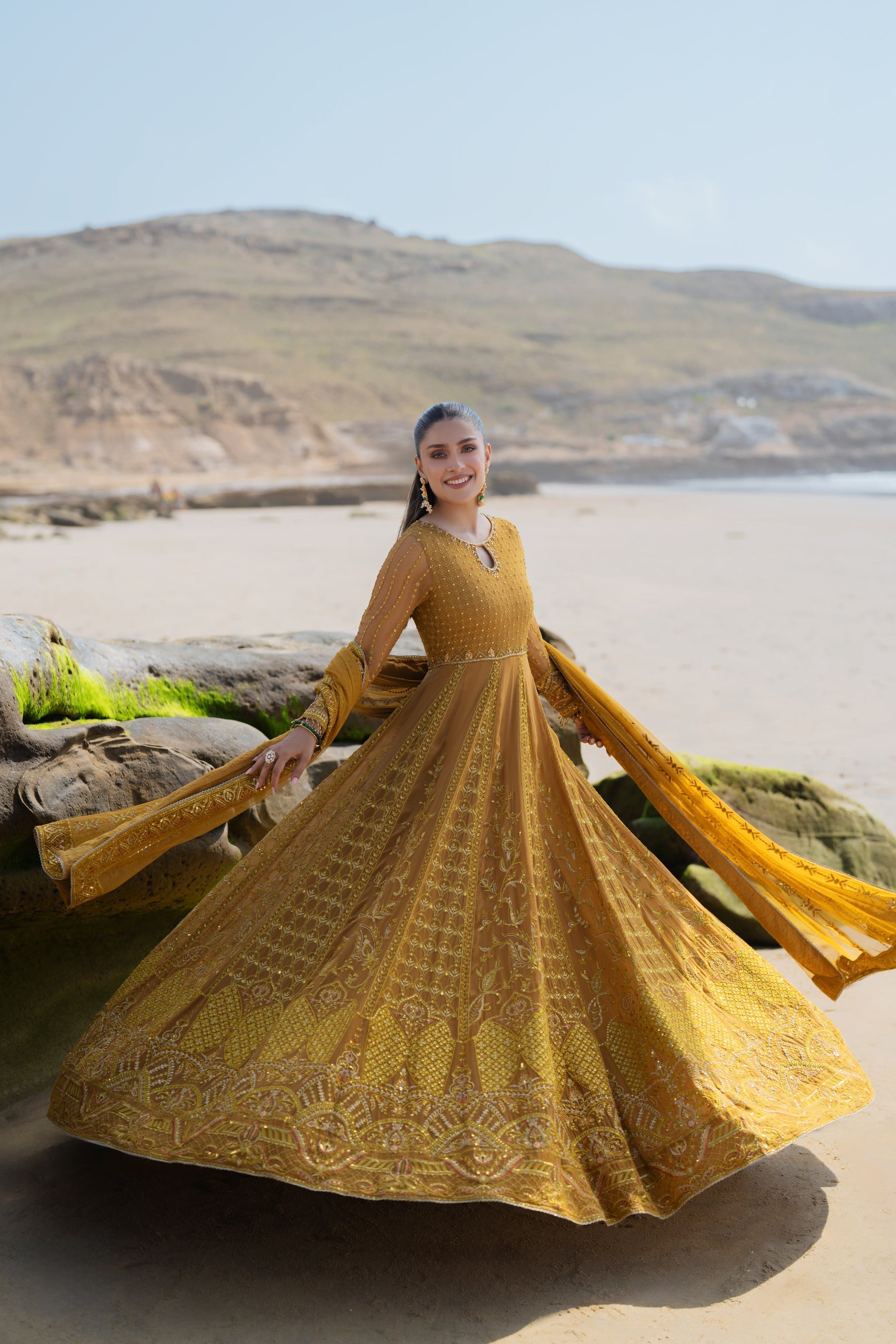 Naqshi | Sahil Kinaray | AINARA - Official Naqshi stockist in UK - Sakeena London