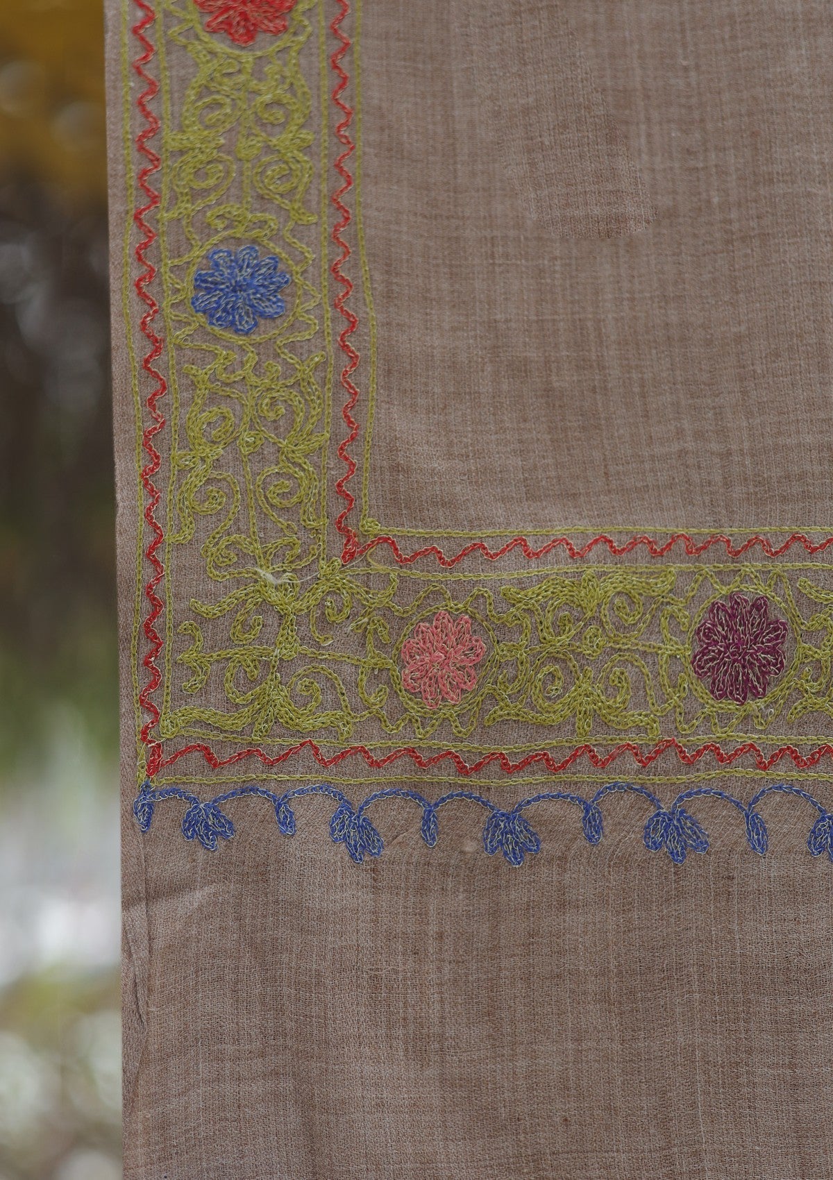 Wool Ari Work Shawl D - 31 - L BROWN