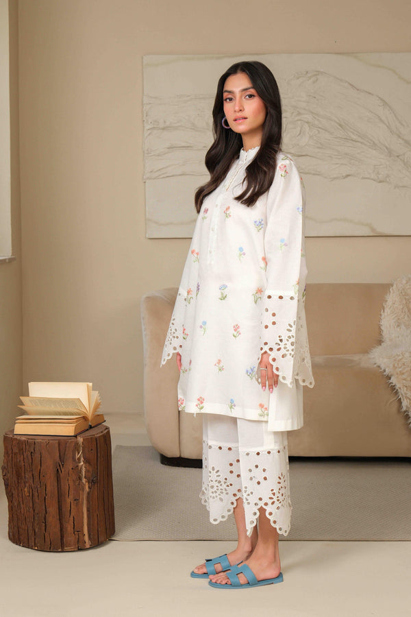 Noor by Saadia Asad | Noor Pret 25 | D7 - Pristine Flora - Official Noor by Saadia Asad stockist in UK - Sakeena London