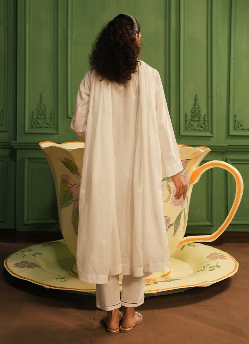 Image | Spring the Tea | ICSE-213666-12178 - Official Image stockist in UK - Sakeena London