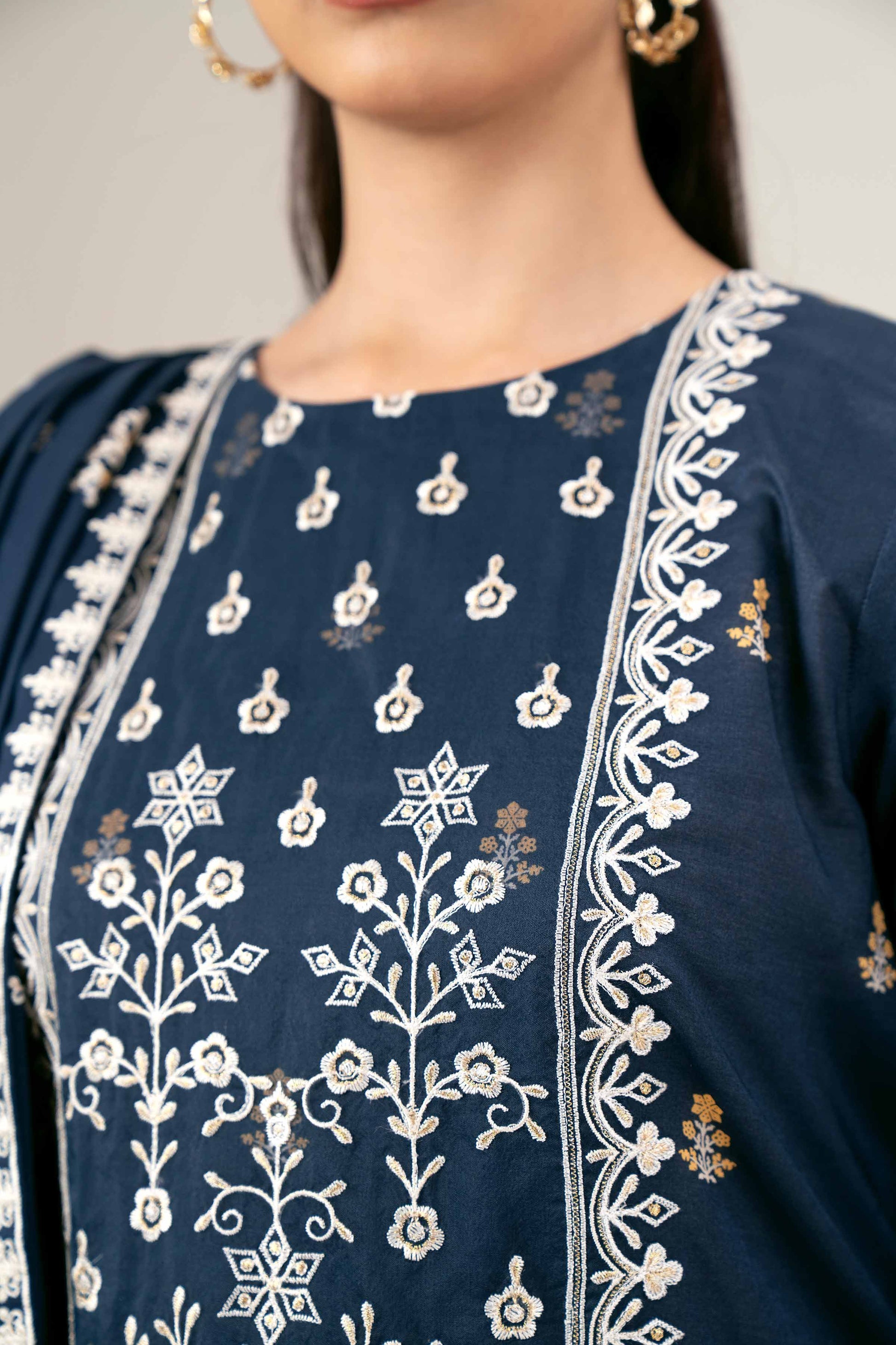 Nishat | Cross Season Edit | 42401989-1 - Official Nishat stockist in UK - Sakeena London