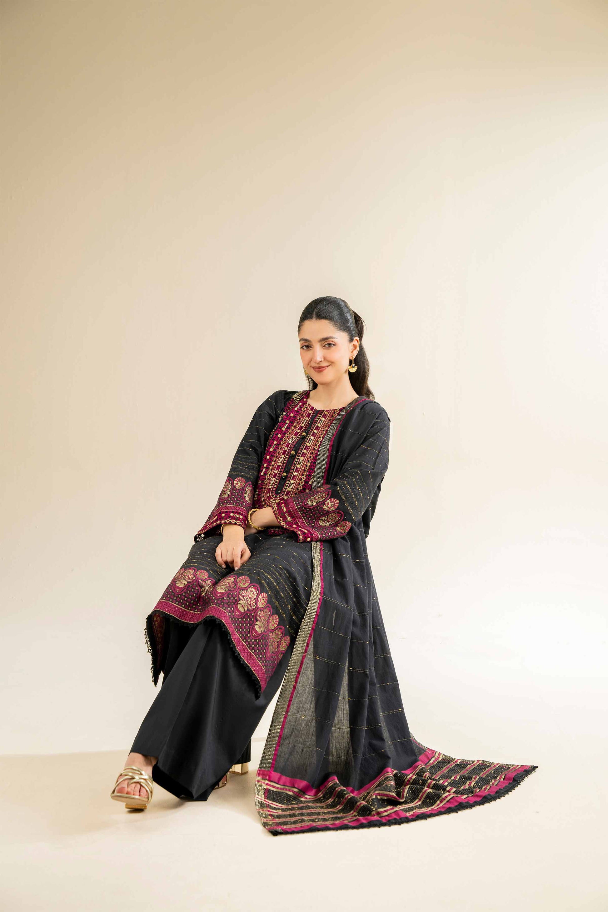 Nishat | Cross Season Edit | 42501041 - Official Nishat stockist in UK - Sakeena London