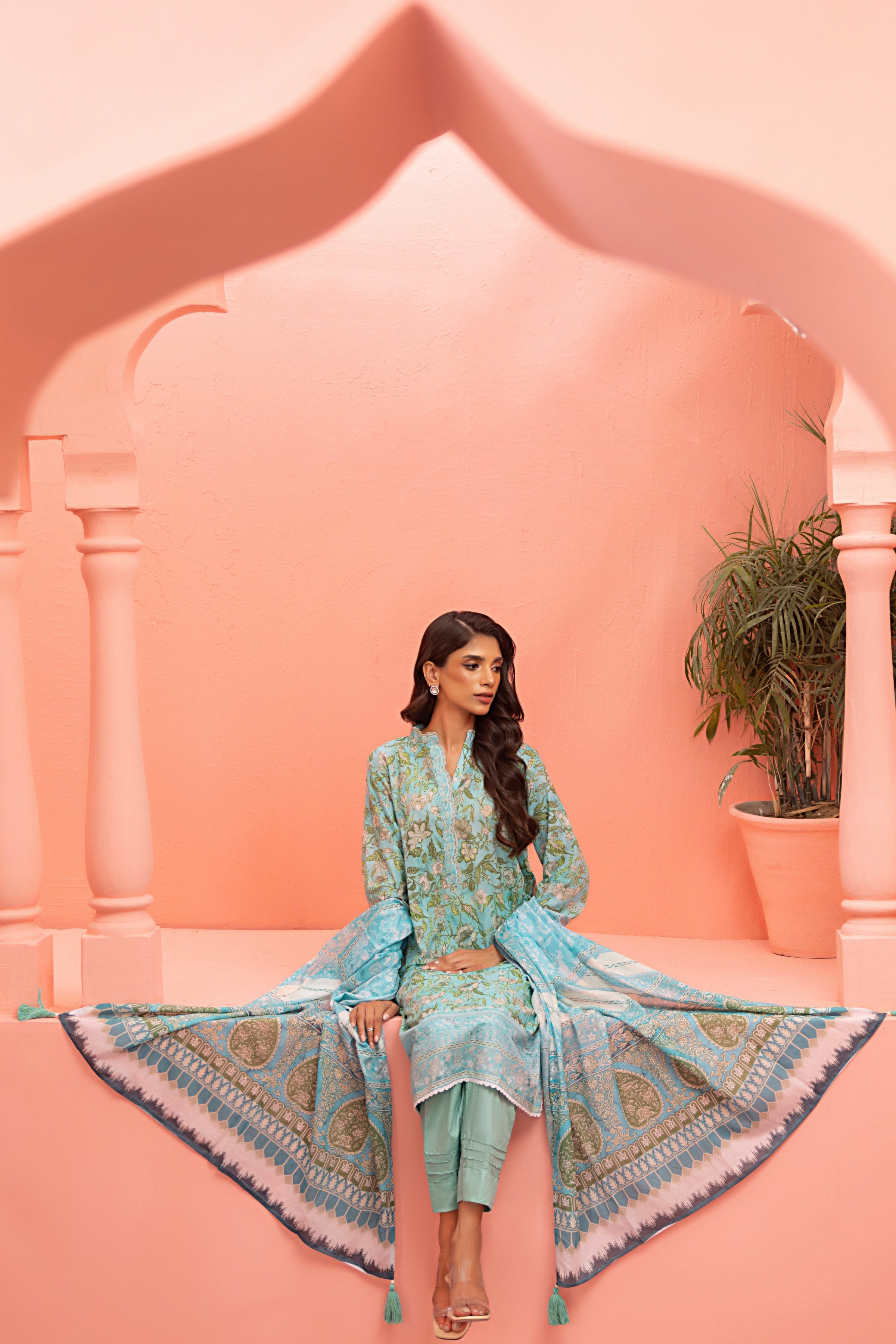 LSM | Winter Marina 24 | 0136 - Official LSM stockist in UK - Sakeena London