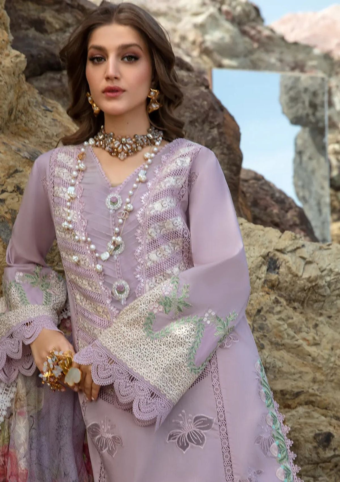Lawn Collection - Saira Shakira - Crimson - Lawn 24 - D#3B - Lillie de Jong - Amethyst