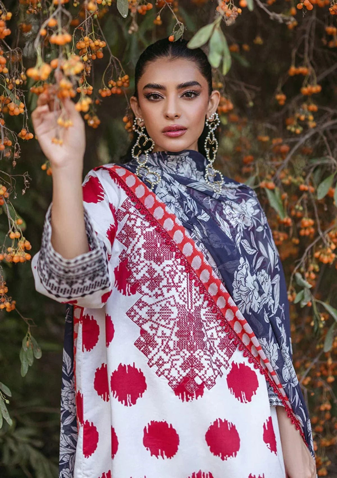 Lawn Collection - Zainab Chottani - Tahra Lawn 24 - ZCT24#10A