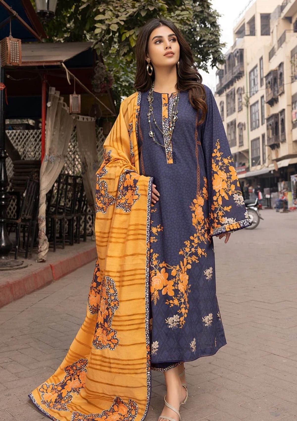 Lawn Collection - Charizma - Beyond Casuals - Melody - V01 - CPE#14