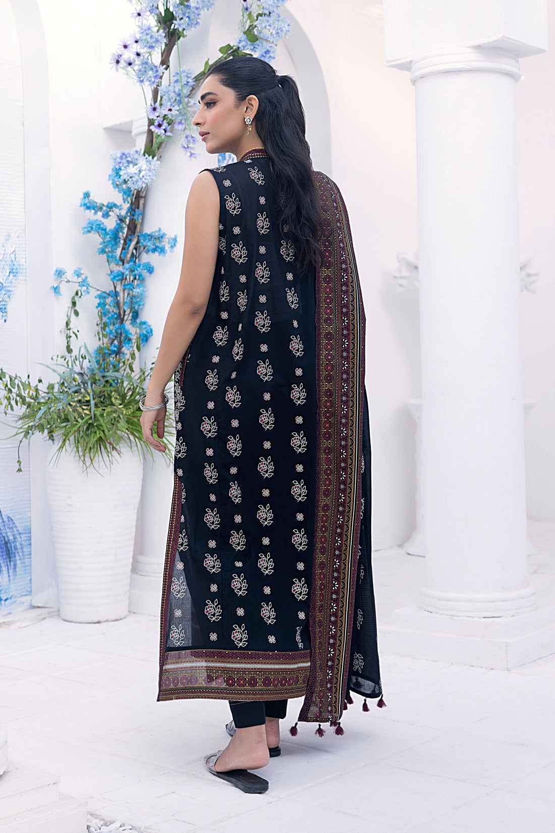 LSM | Winter Marina 24 | 0001-D - Official LSM stockist in UK - Sakeena London