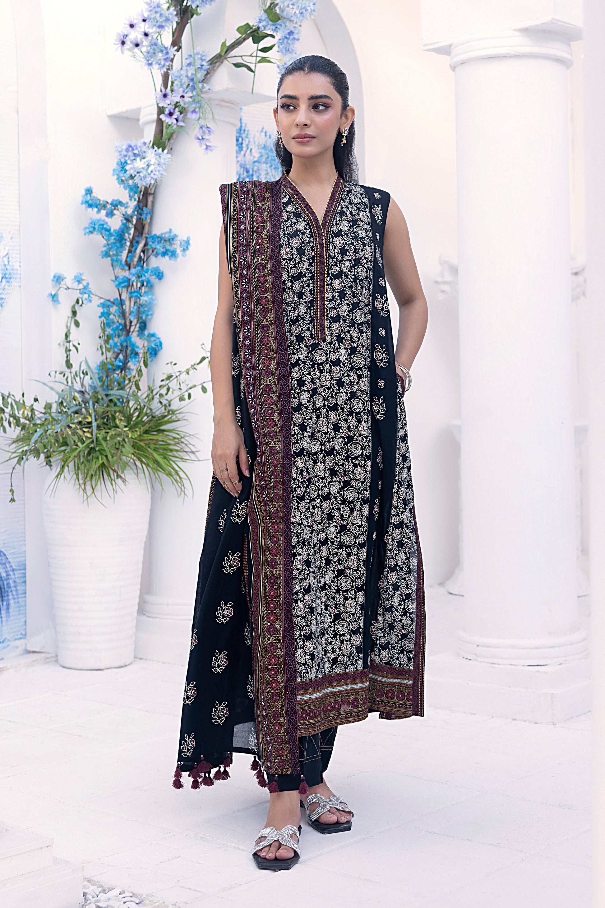 LSM | Winter Marina 24 | 0001-D - Official LSM stockist in UK - Sakeena London