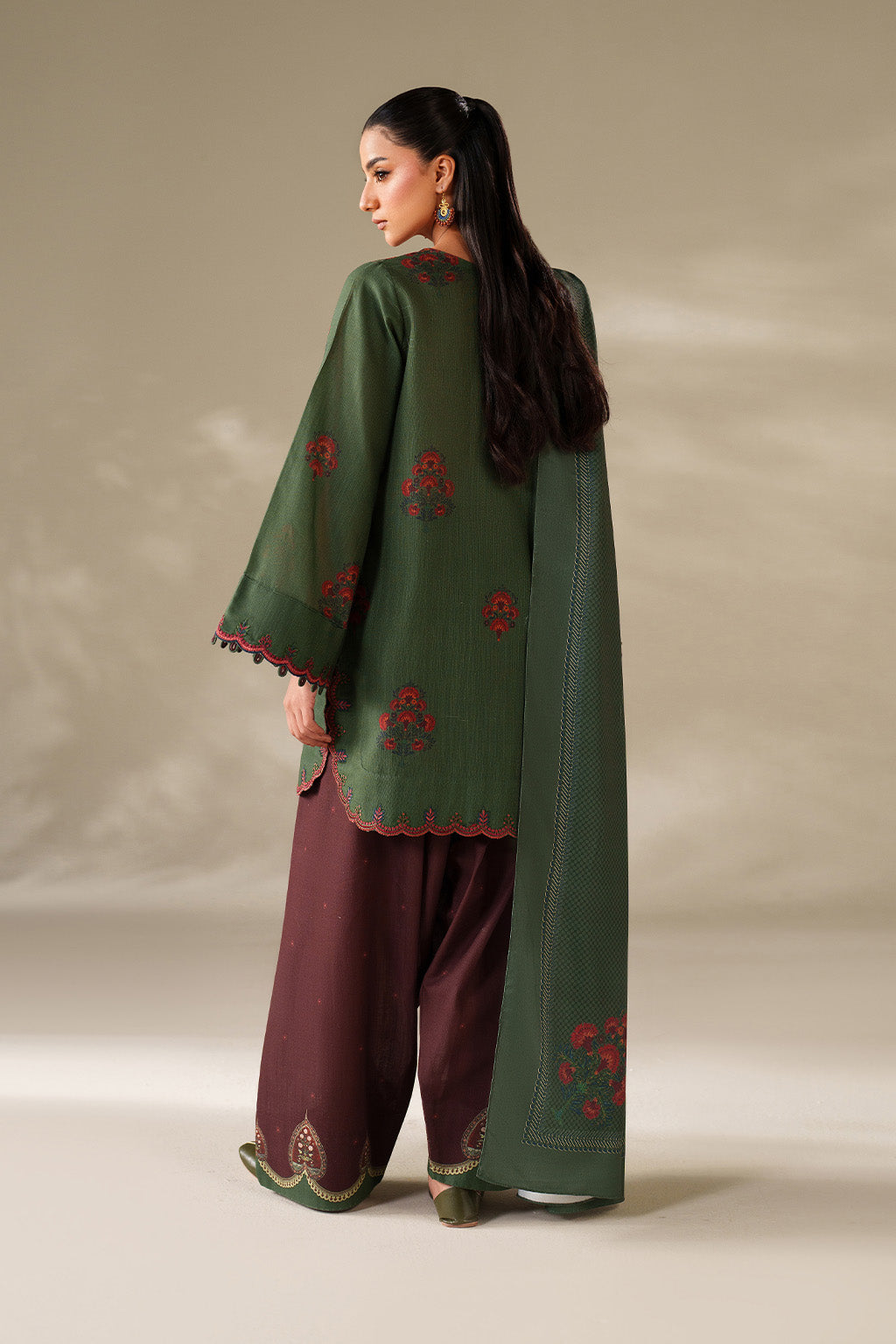 Iznik | Winter Chapter 25 | UE-561 Printed Khaddar - Official Iznik stockist in UK - Sakeena London